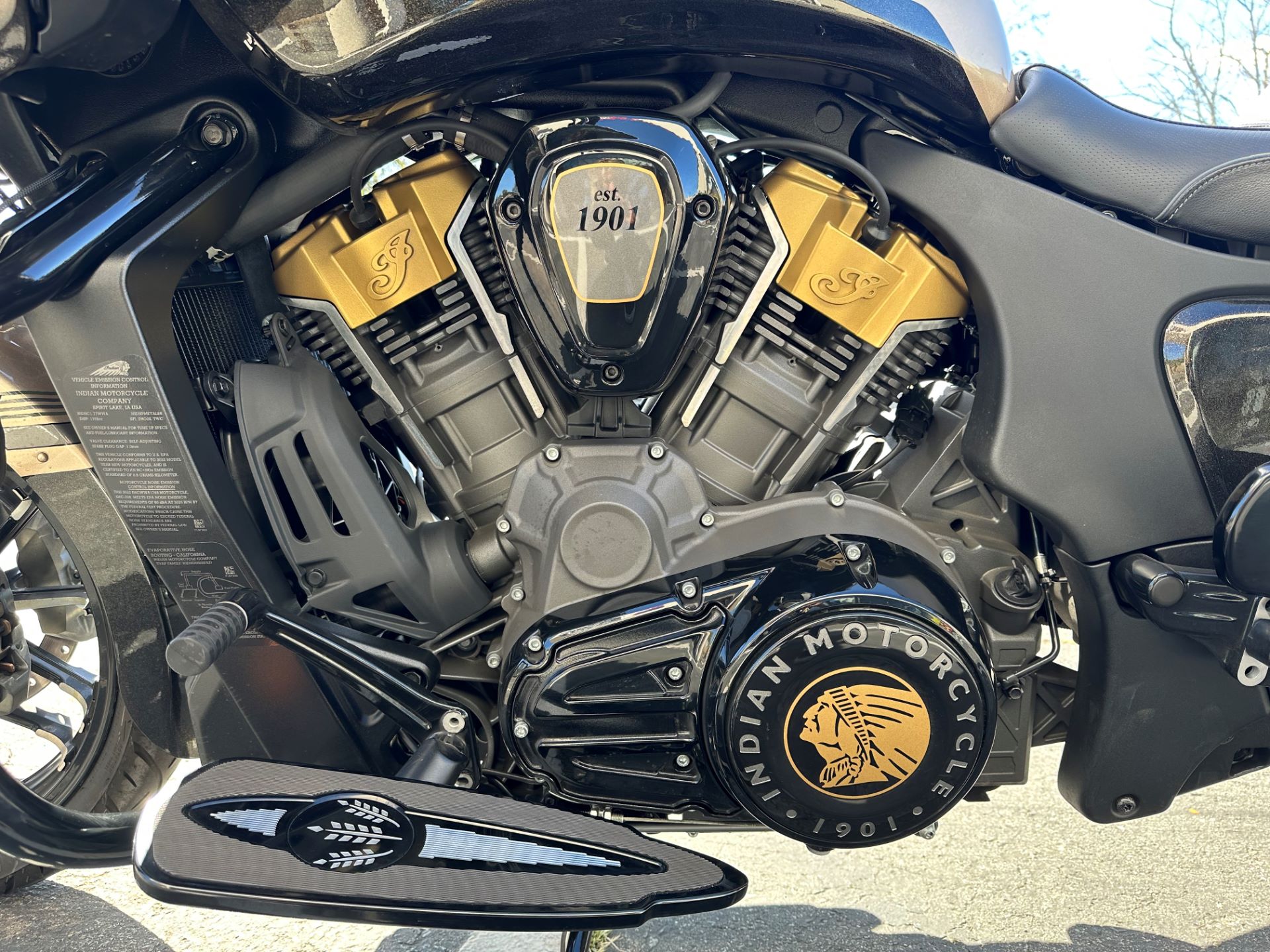 2022 Indian Motorcycle Challenger® Dark Horse® Jack Daniel's® Limited Edition in San Diego, California - Photo 17