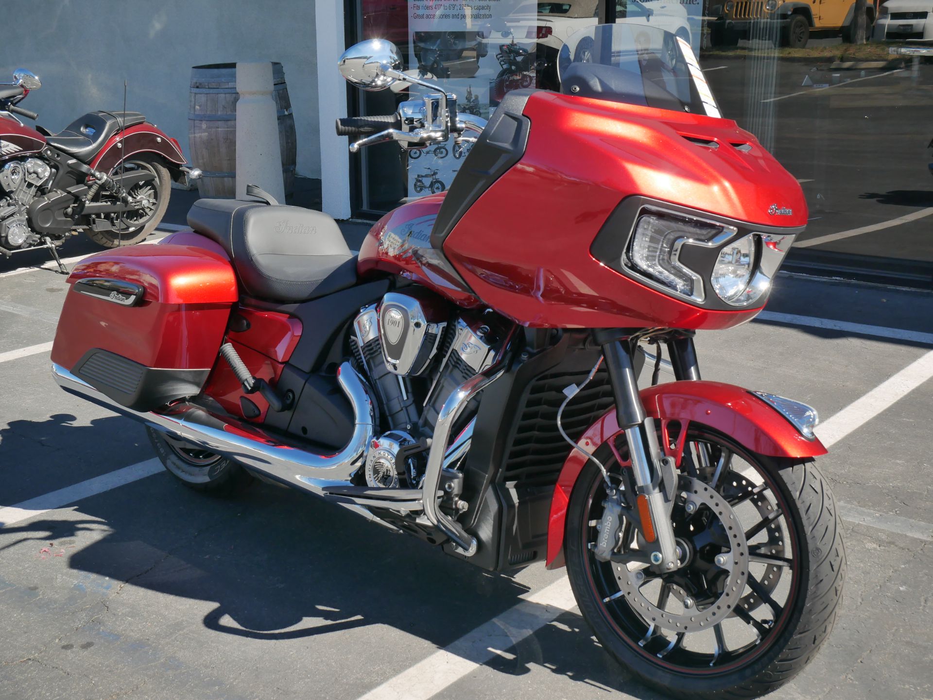 2021 Indian Challenger® Limited in San Diego, California - Photo 2