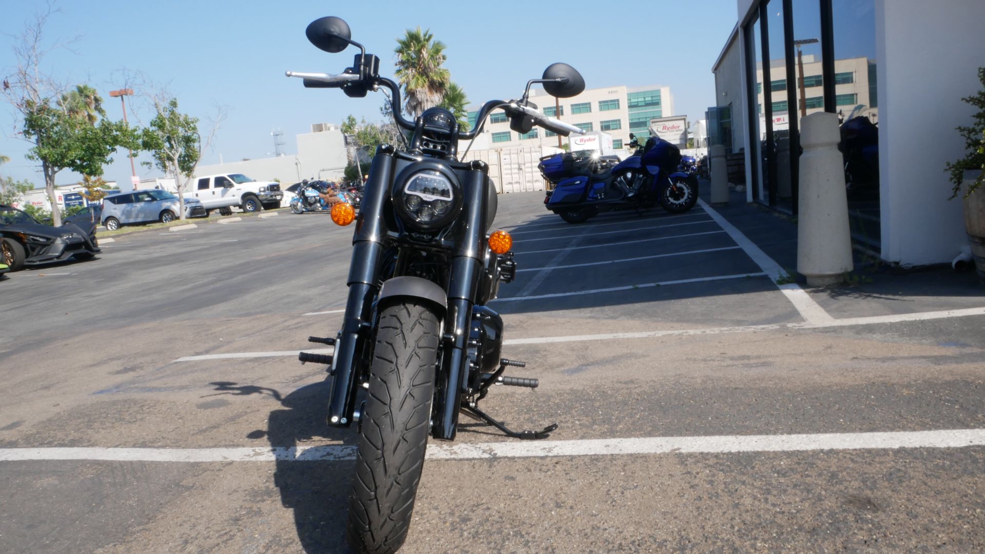 2023 Indian Motorcycle Chief Bobber Dark Horse® in San Diego, California - Photo 8