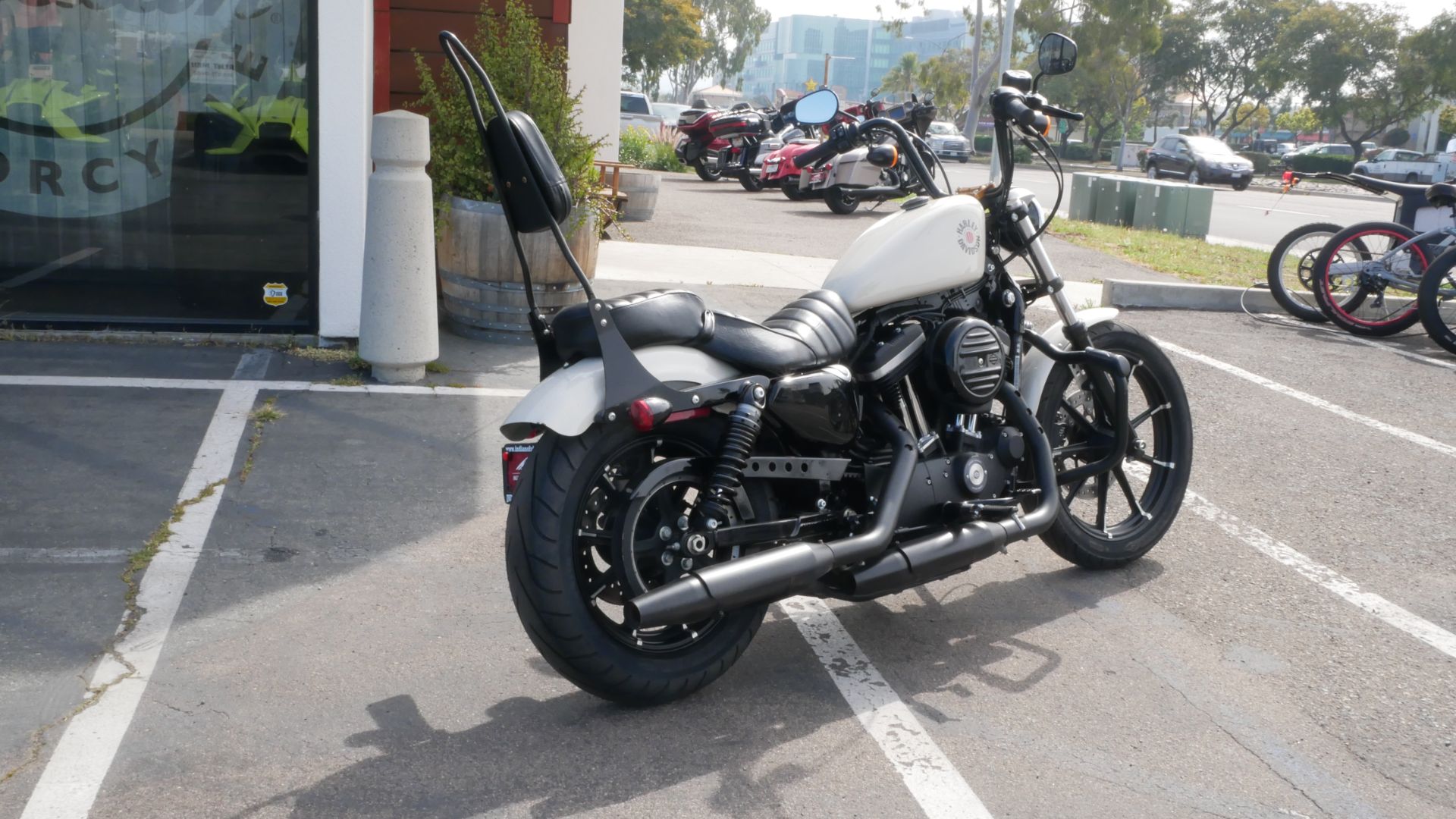 2022 Harley-Davidson Iron 883™ in San Diego, California - Photo 3