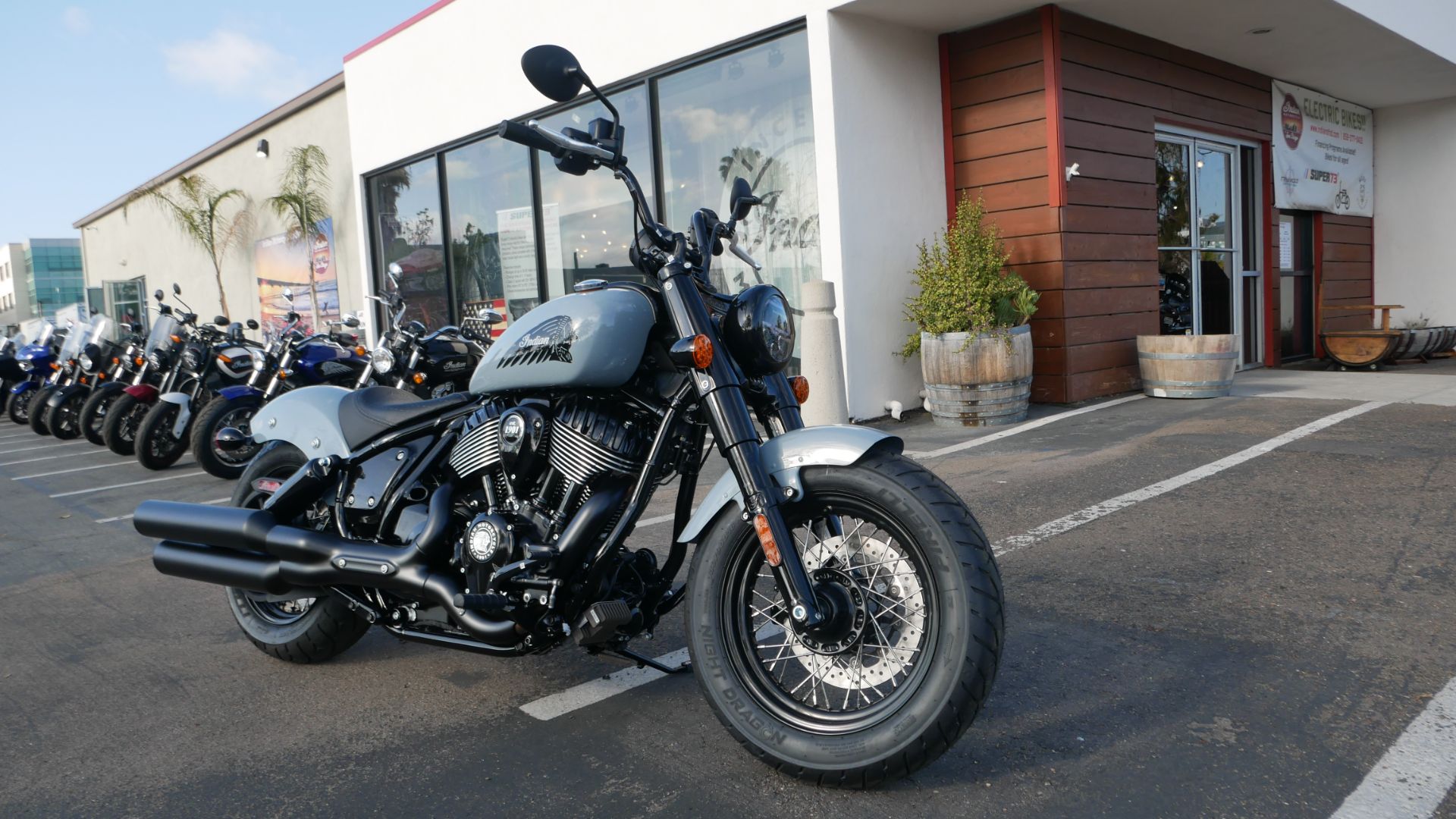 2024 Indian Motorcycle Chief Bobber Dark Horse® in San Diego, California - Photo 2