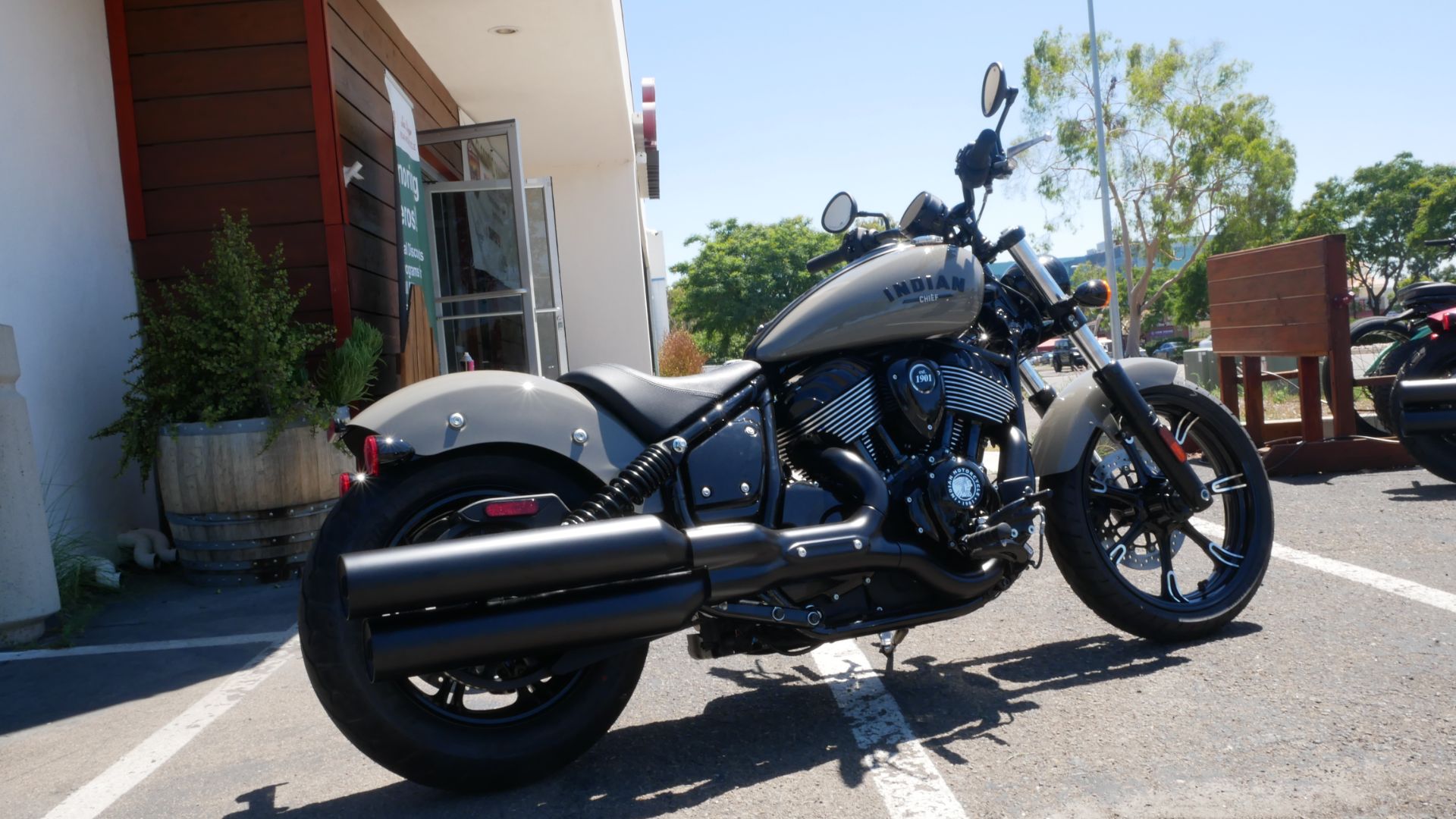 2023 Indian Motorcycle Chief Dark Horse® in San Diego, California - Photo 3