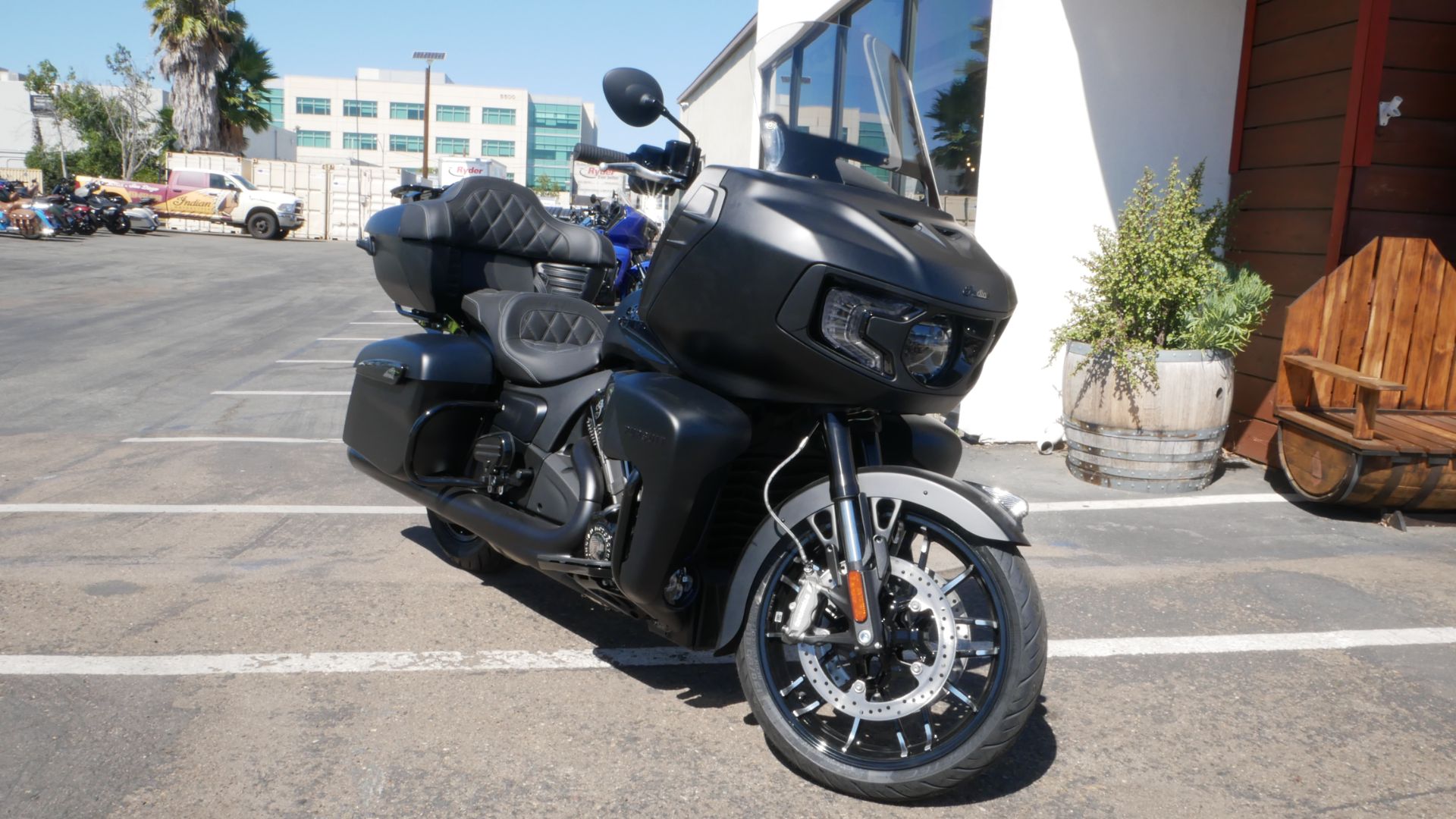 2023 Indian Motorcycle Pursuit® Dark Horse® with Premium Package in San Diego, California - Photo 2