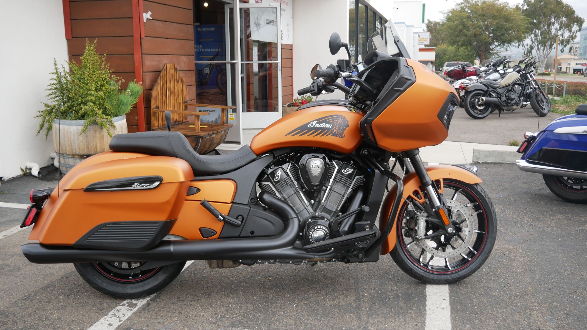 2022 Indian Motorcycle Challenger® Dark Horse® Icon in San Diego, California - Photo 1