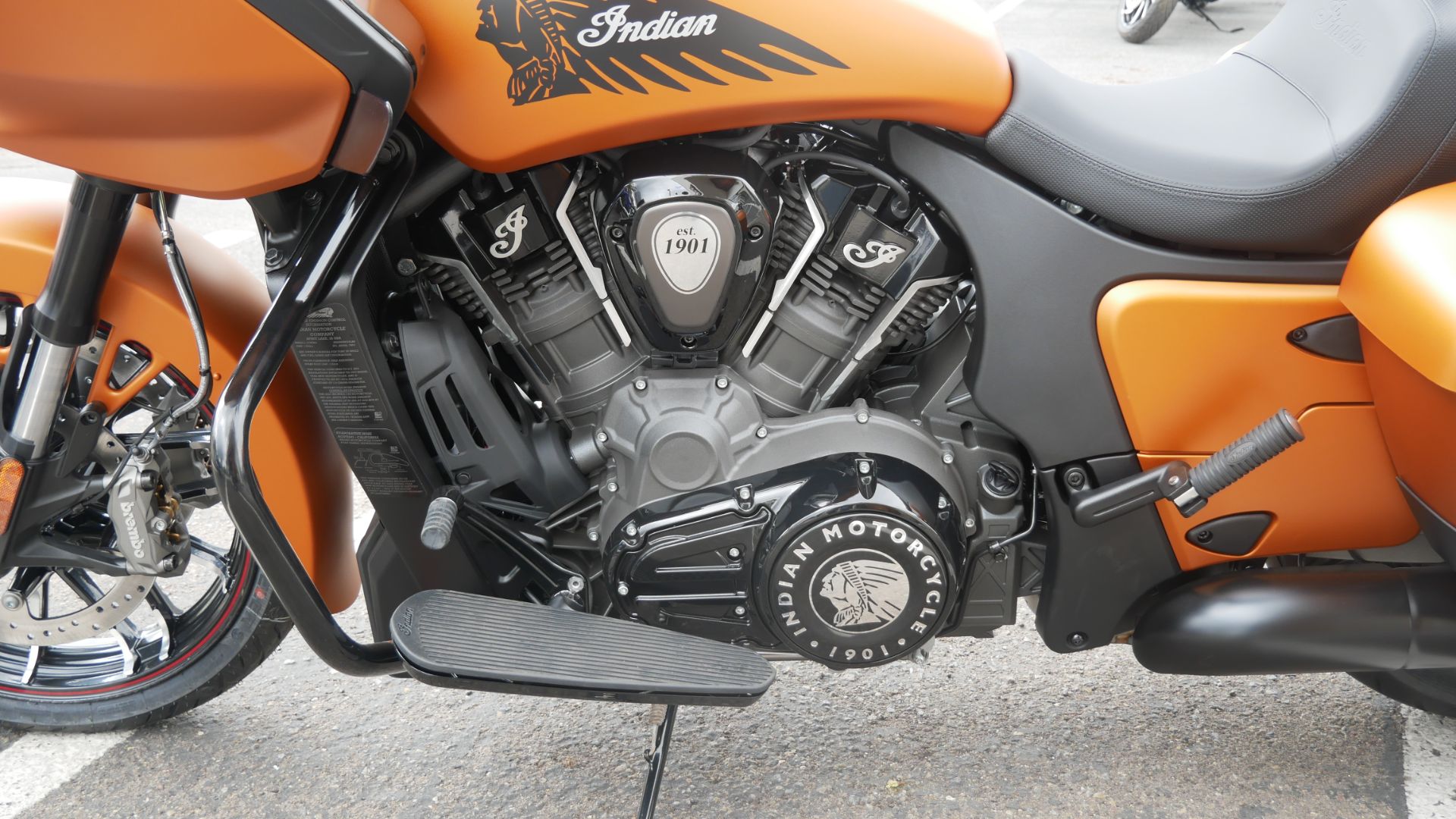2022 Indian Motorcycle Challenger® Dark Horse® Icon in San Diego, California - Photo 15