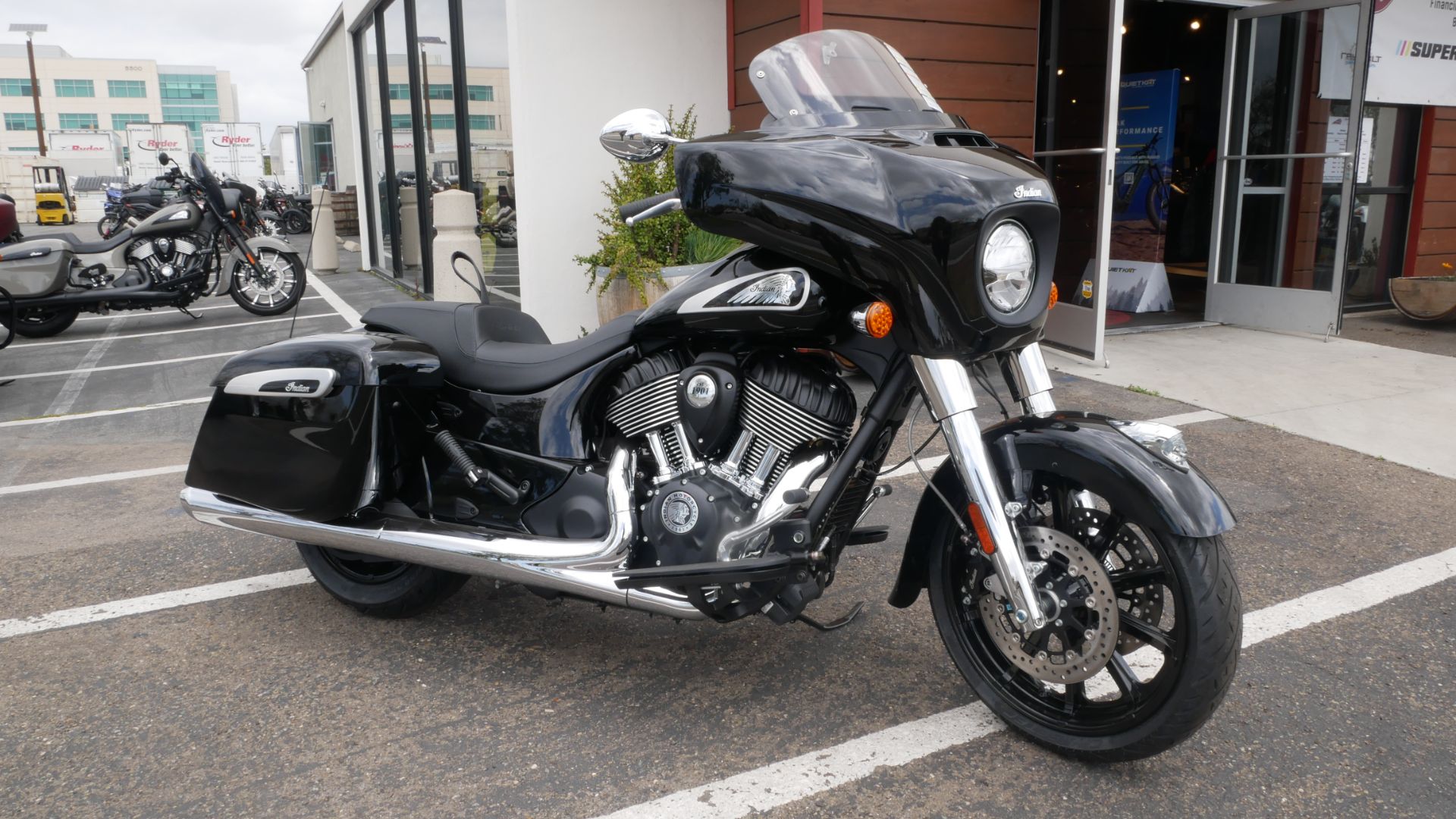 2023 Indian Motorcycle Chieftain® in San Diego, California - Photo 2