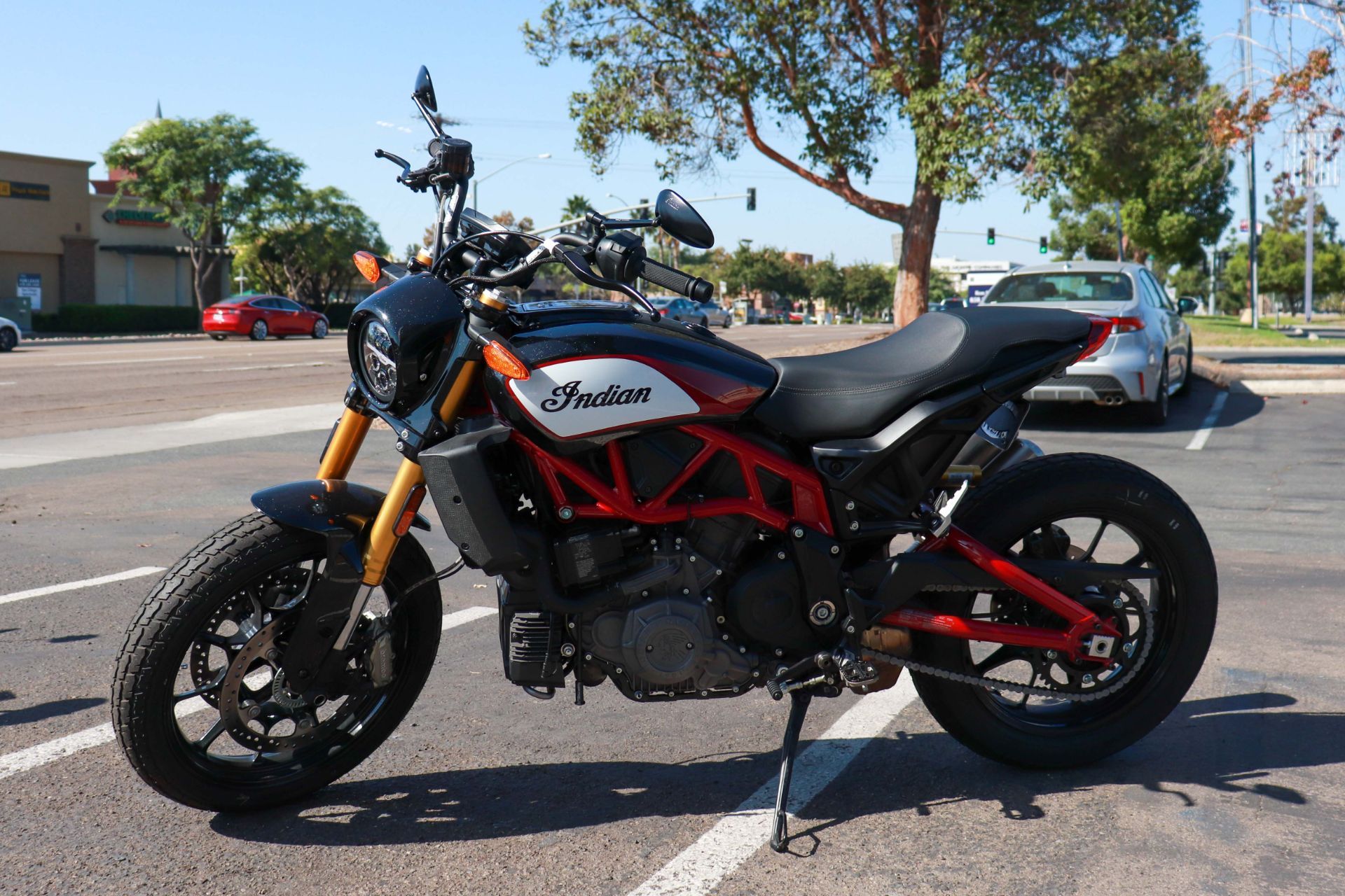 2019 Indian Motorcycle FTR™ 1200 S in San Diego, California - Photo 5