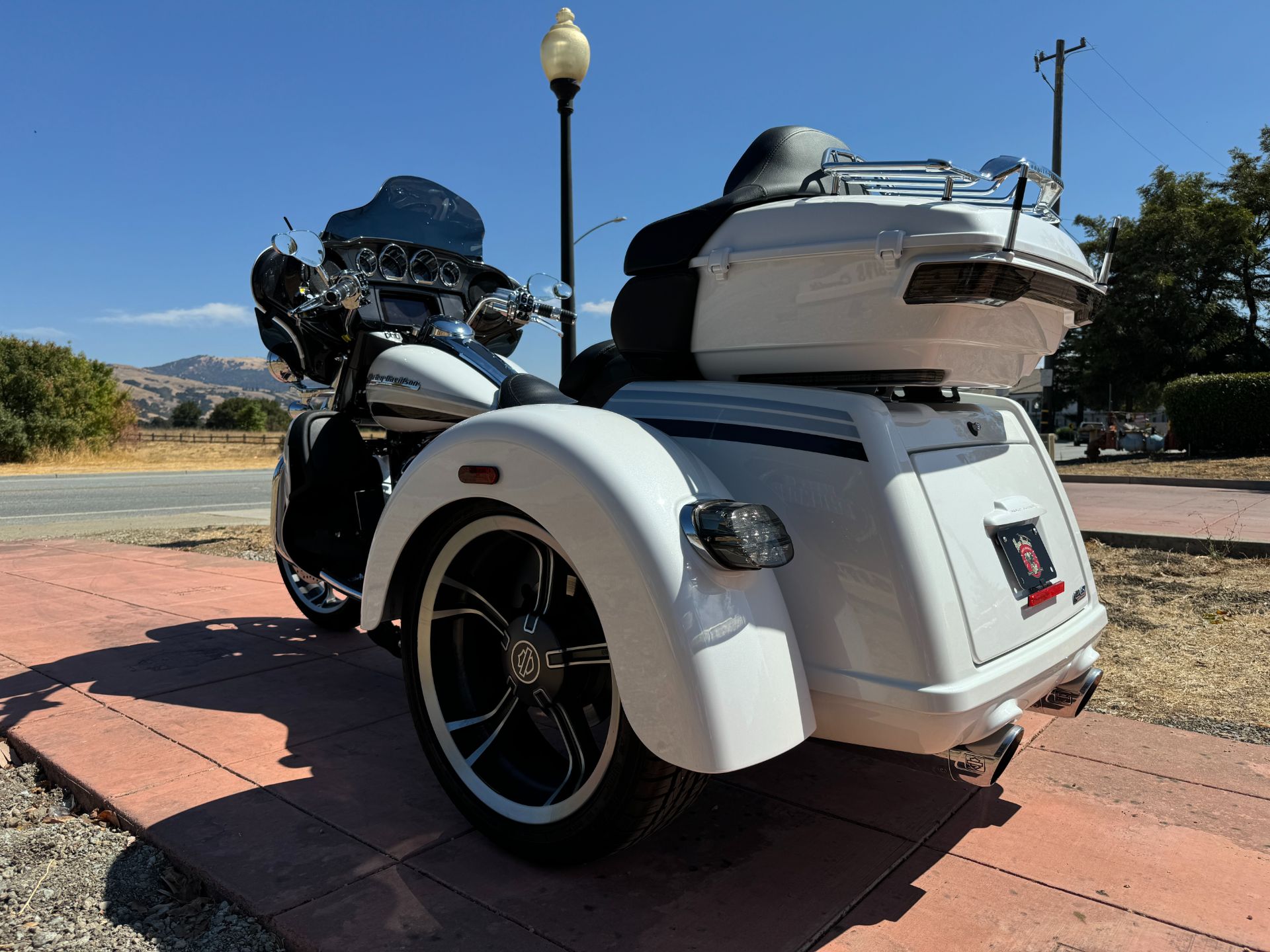 2020 Harley-Davidson Trike CVO™ Tri Glide® in Morgan Hill, California - Photo 9