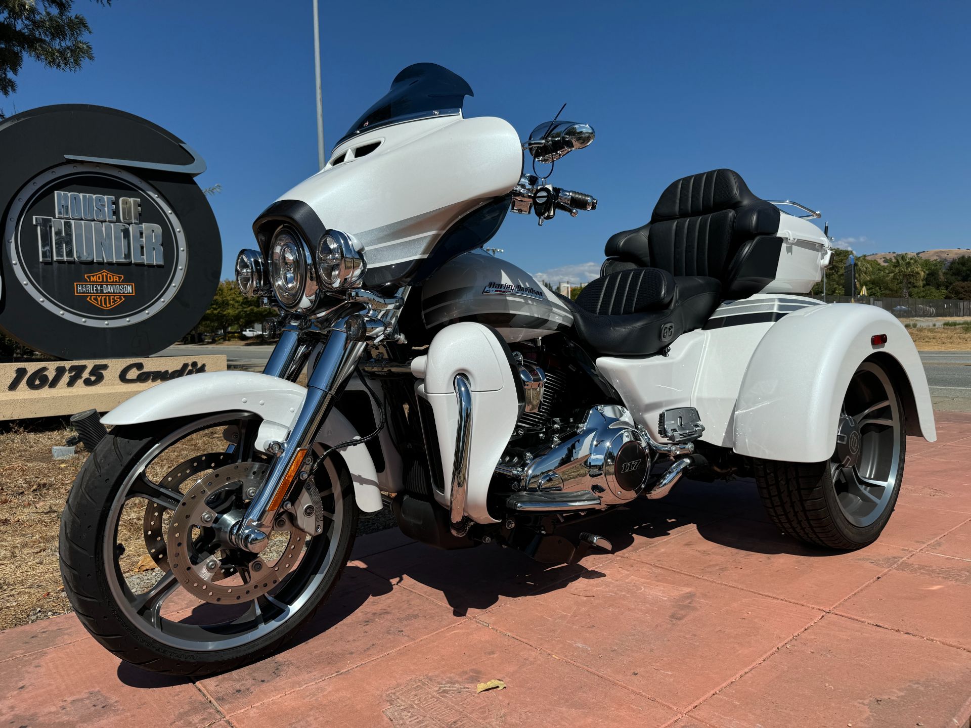 2020 Harley-Davidson Trike CVO™ Tri Glide® in Morgan Hill, California - Photo 13