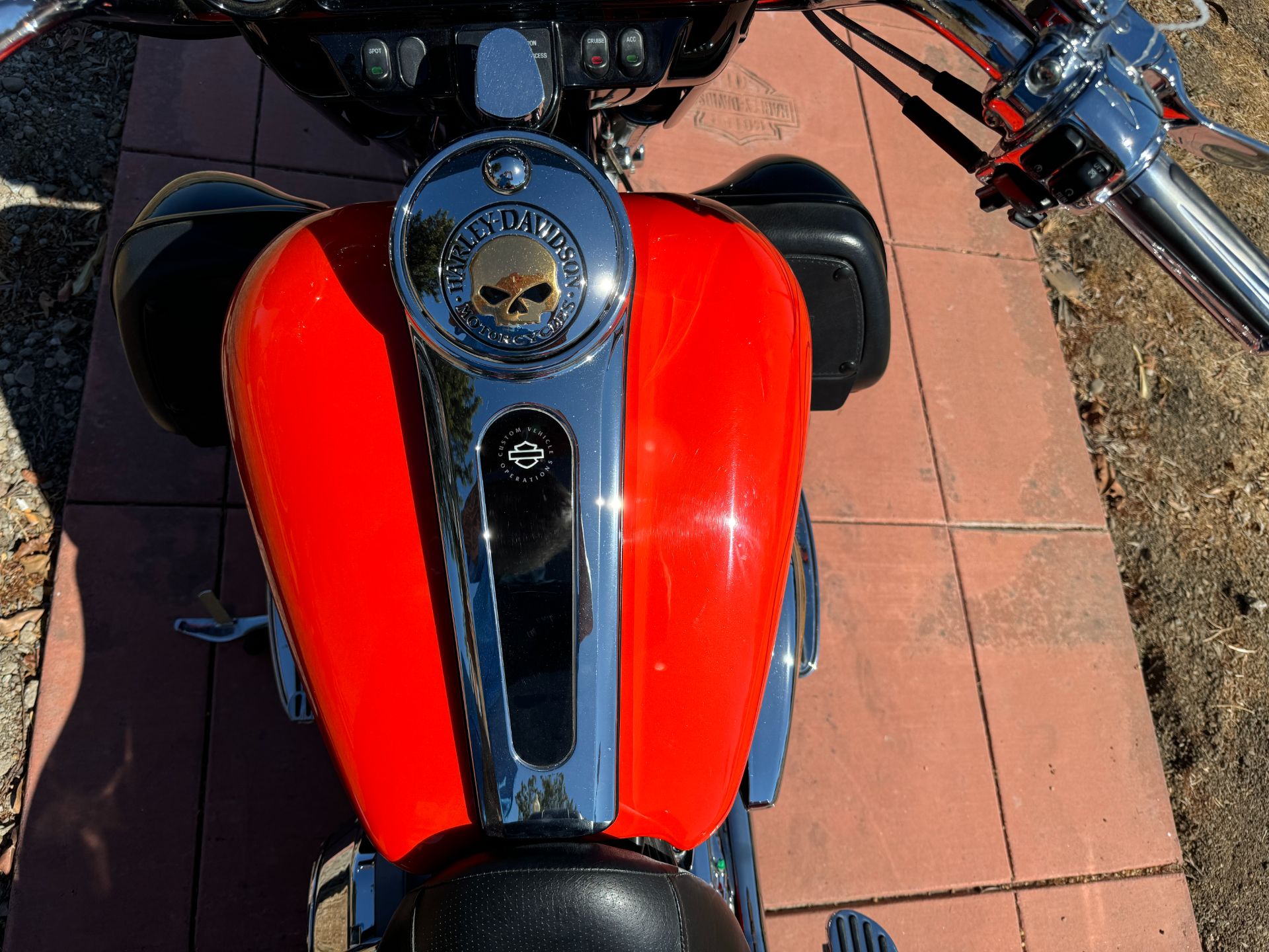 2004 Harley-Davidson FLHTCSE Screamin' Eagle® Electra Glide® in Morgan Hill, California - Photo 5