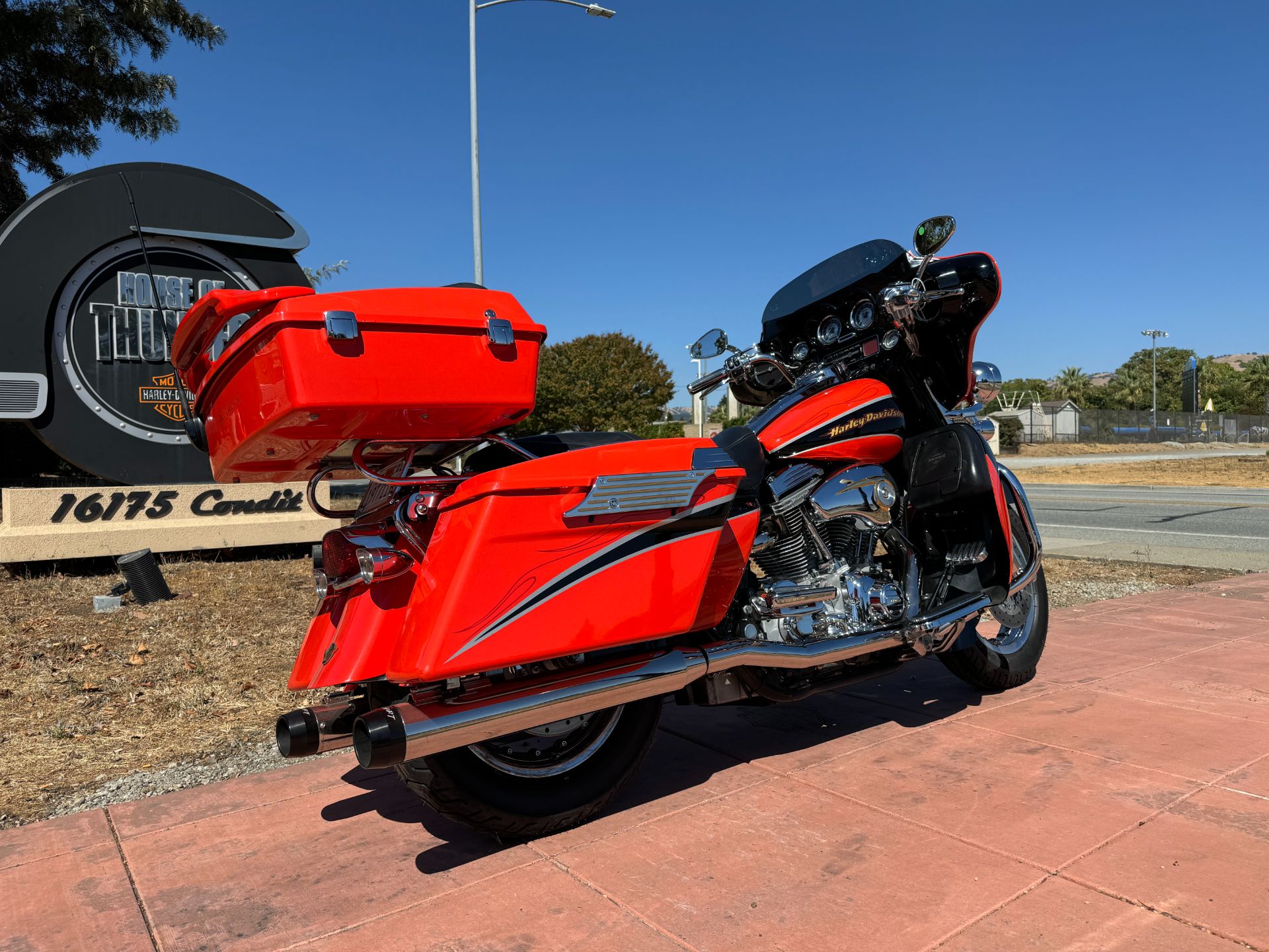 2004 Harley-Davidson FLHTCSE Screamin' Eagle® Electra Glide® in Morgan Hill, California - Photo 7