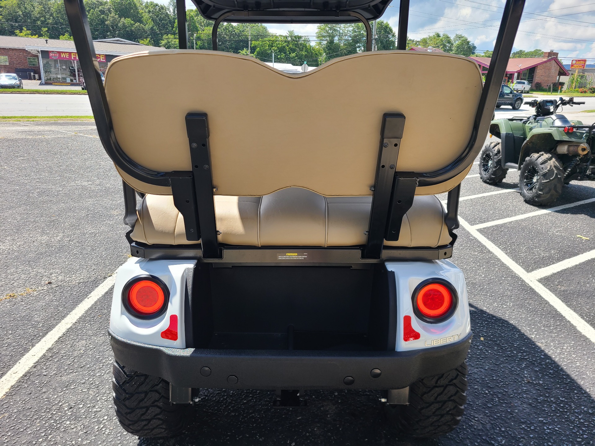 2023 E-Z-GO Liberty ELiTE 2.2 Single Pack with Light World Charger in Hendersonville, North Carolina - Photo 2