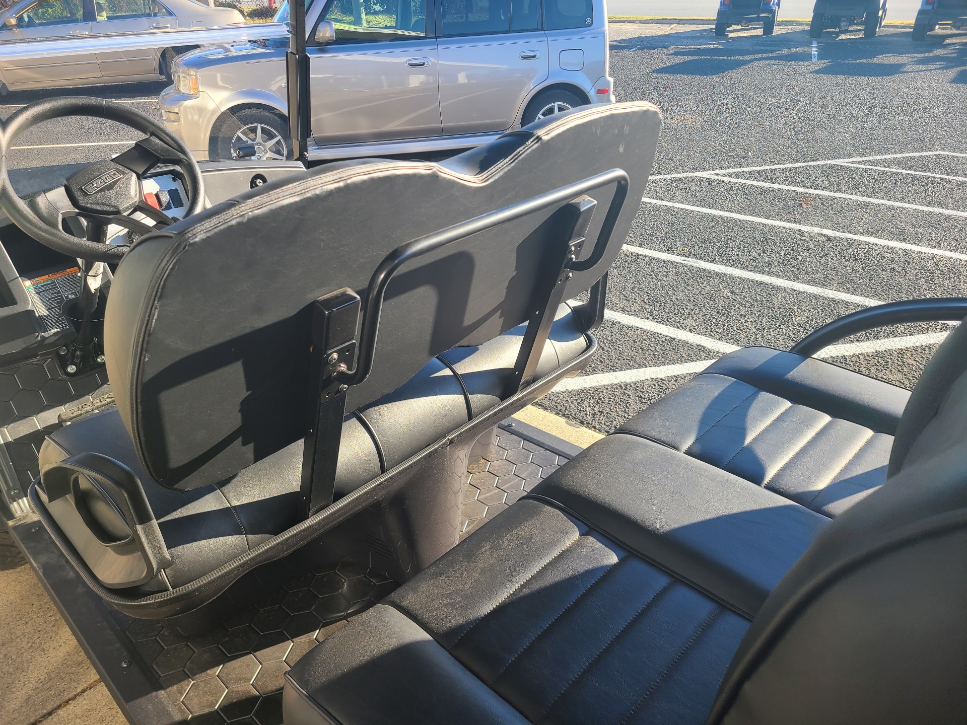 2023 E-Z-GO Express L6 ELiTE 4.2 Twin Pack with World Charger in Hendersonville, North Carolina - Photo 5