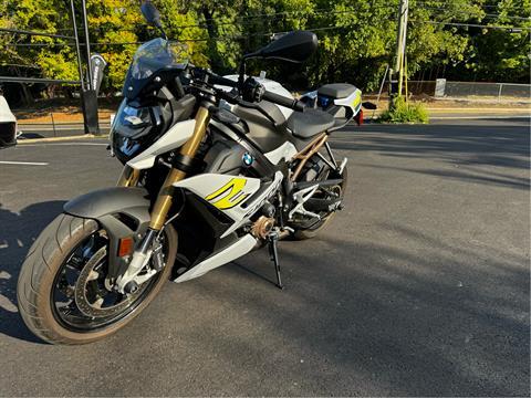 2022 BMW S 1000 R in Philadelphia, Pennsylvania - Photo 3