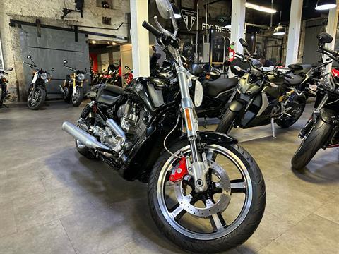 2015 Harley-Davidson V-Rod Muscle® in Philadelphia, Pennsylvania - Photo 3