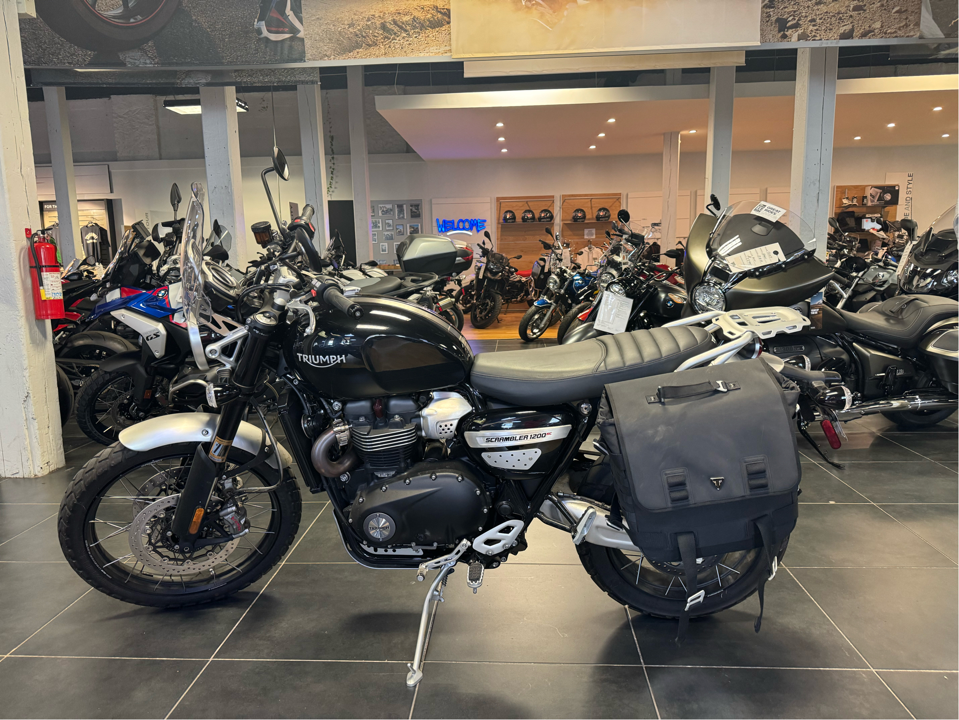 2022 Triumph Scrambler 1200 XC in Bala Cynwyd, Pennsylvania - Photo 4