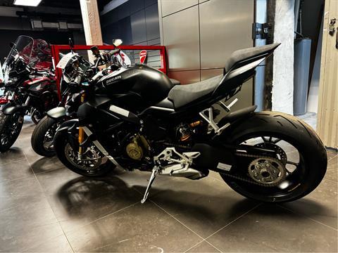 2022 Ducati Streetfighter V4 S in Philadelphia, Pennsylvania - Photo 2