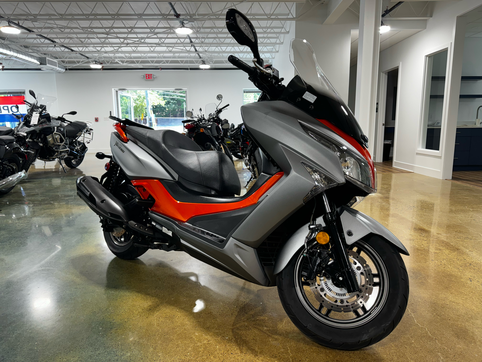 2023 Kymco X-Town 300i ABS in Bala Cynwyd, Pennsylvania - Photo 2