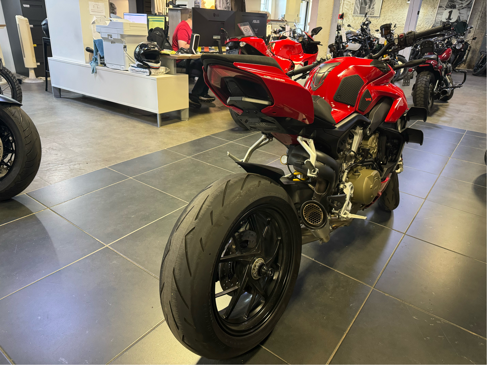 2020 Ducati Streetfighter V4 in Philadelphia, Pennsylvania - Photo 6