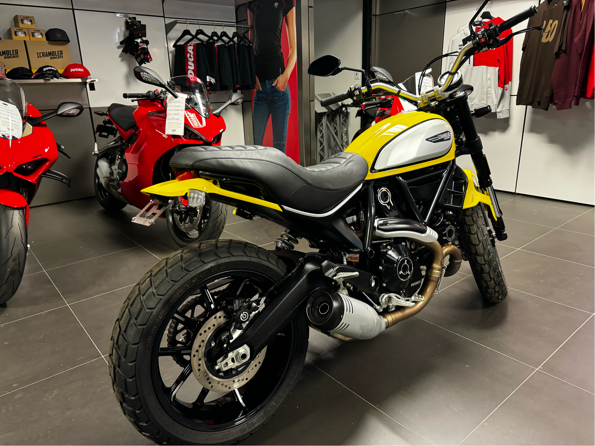 2019 Ducati Scrambler Icon in Philadelphia, Pennsylvania - Photo 6