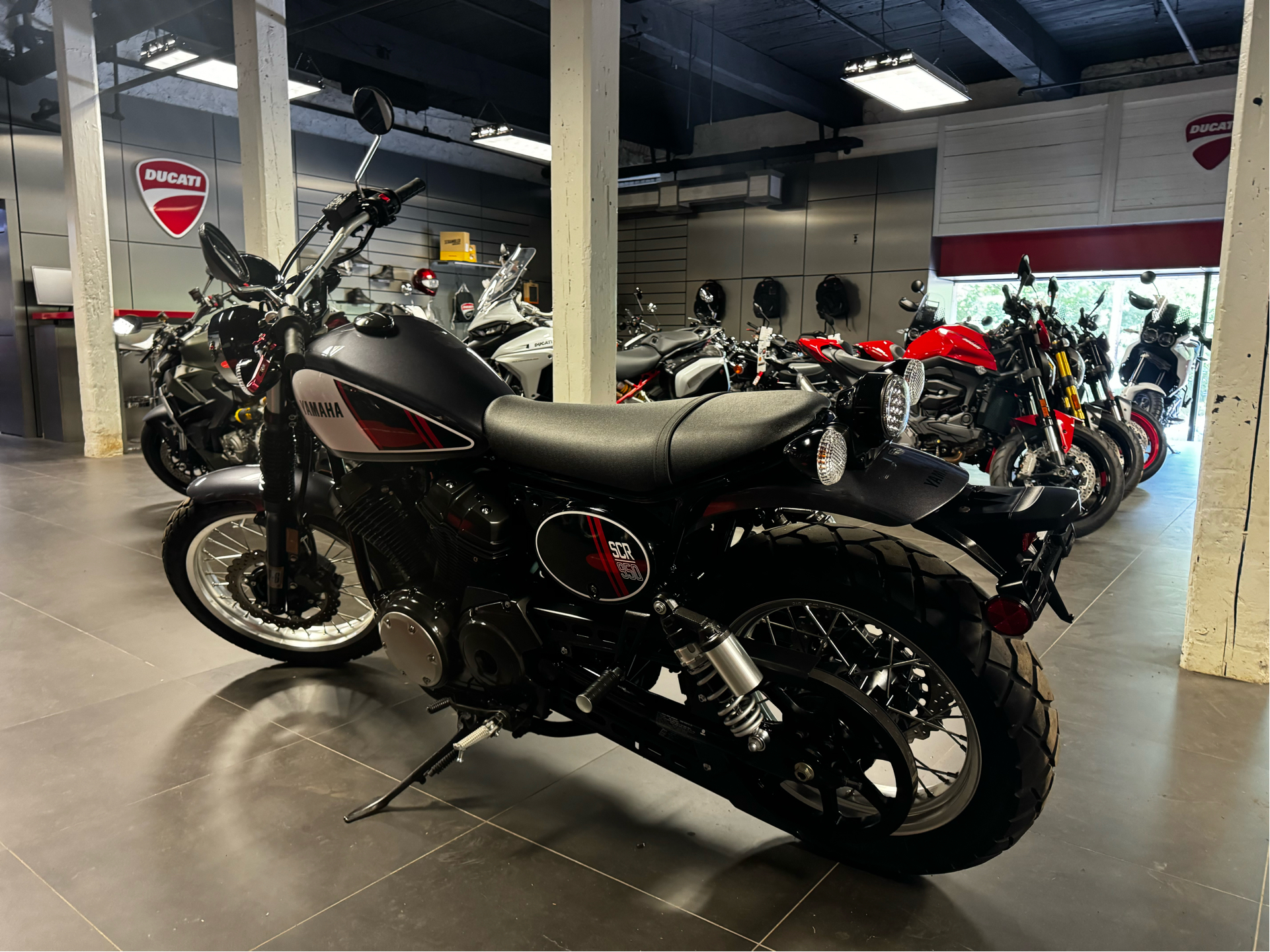 2017 Yamaha SCR950 in Bala Cynwyd, Pennsylvania - Photo 5