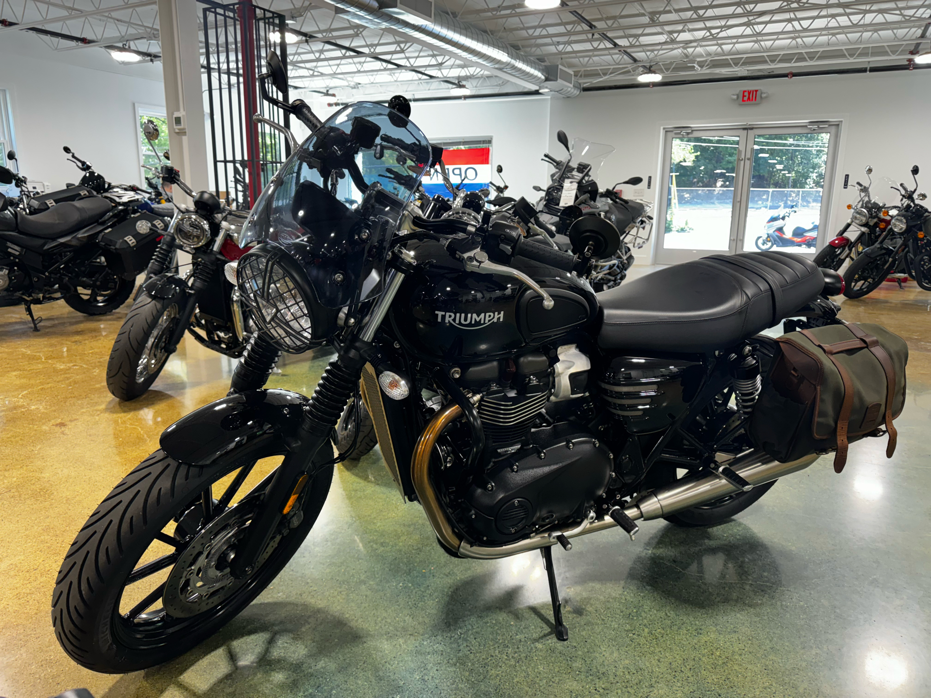 2022 Triumph Street Twin in Philadelphia, Pennsylvania - Photo 3