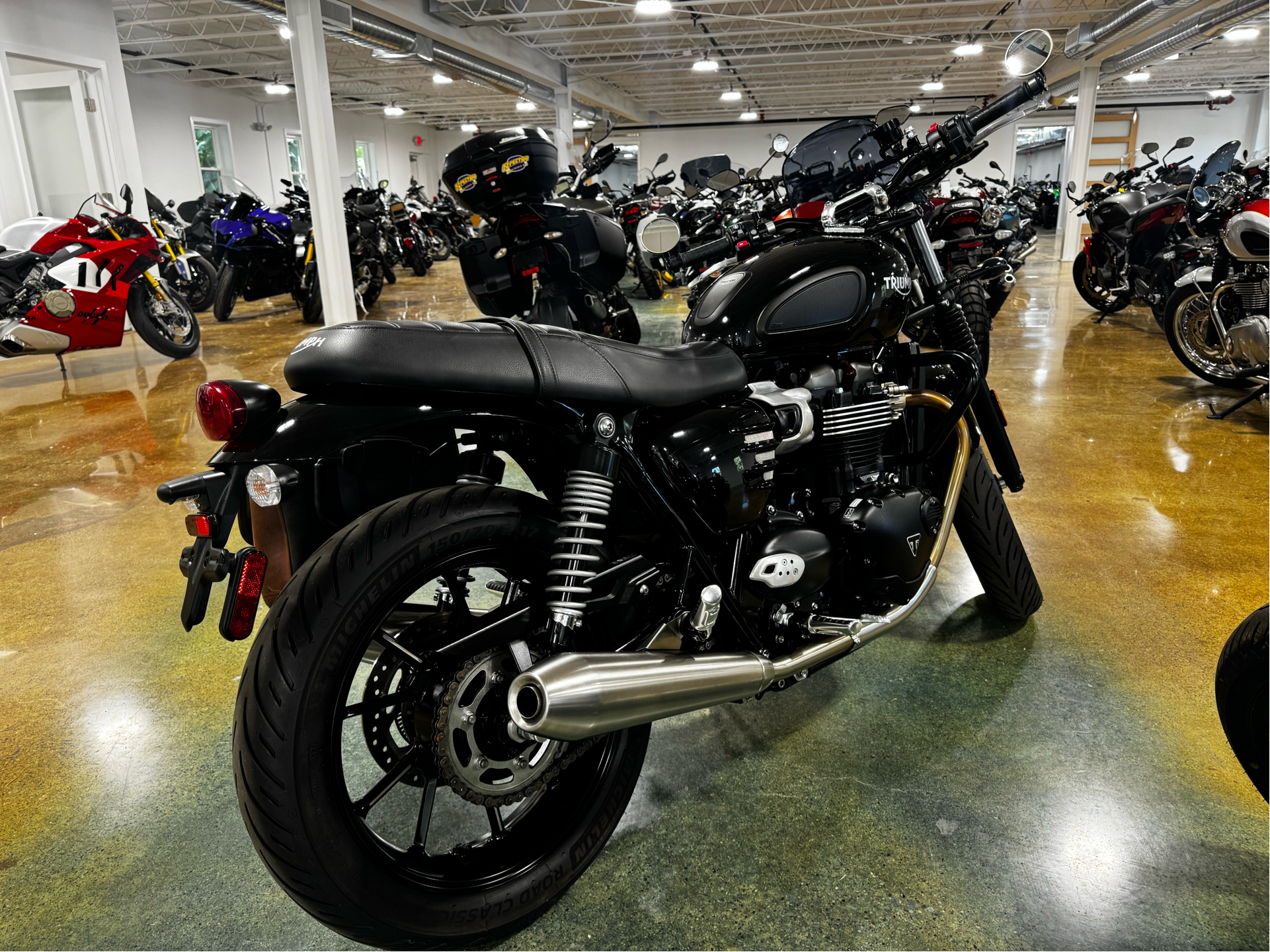 2022 Triumph Street Twin in Bala Cynwyd, Pennsylvania - Photo 6