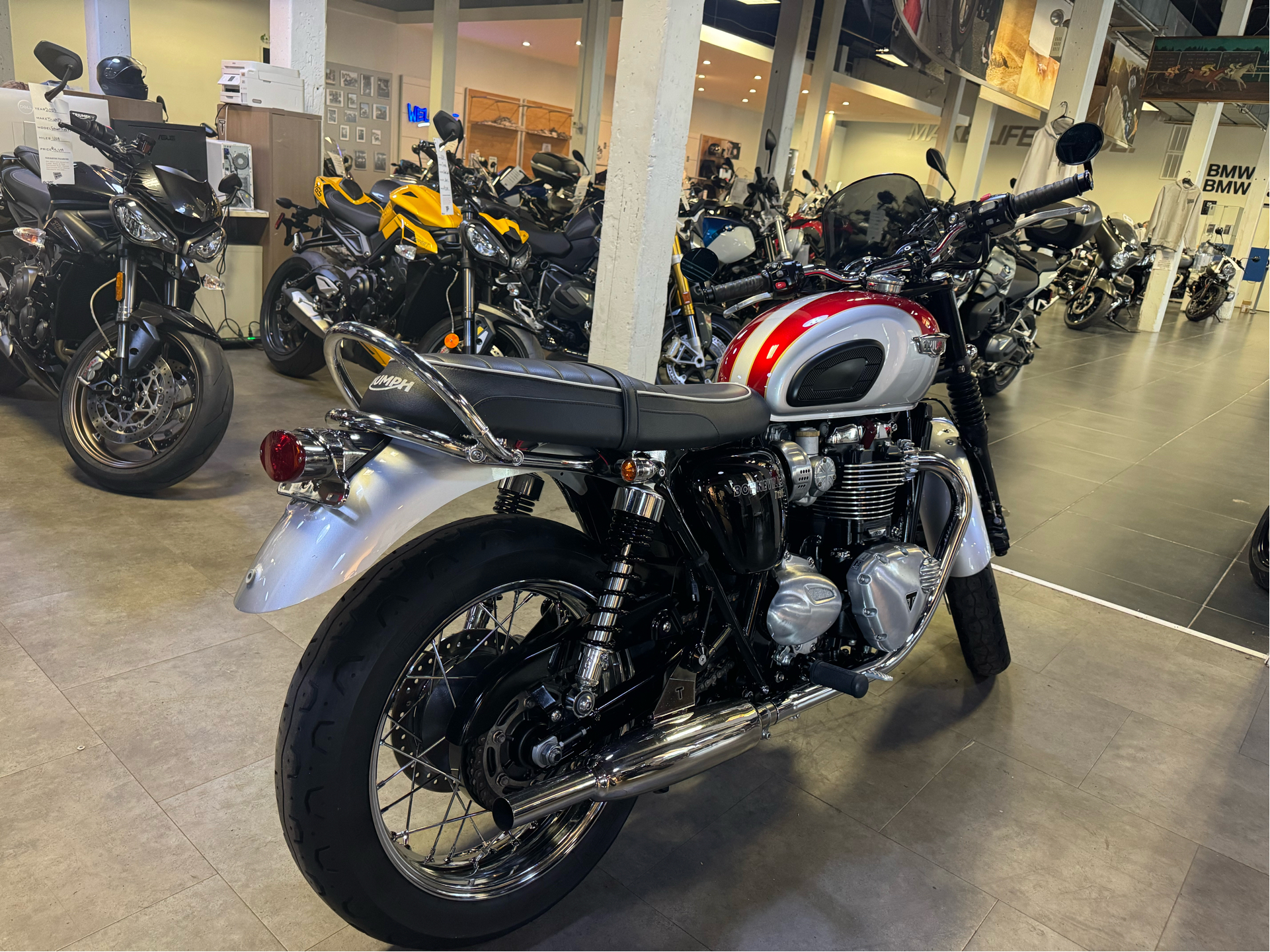 2016 Triumph Bonneville T120 in Bala Cynwyd, Pennsylvania - Photo 3