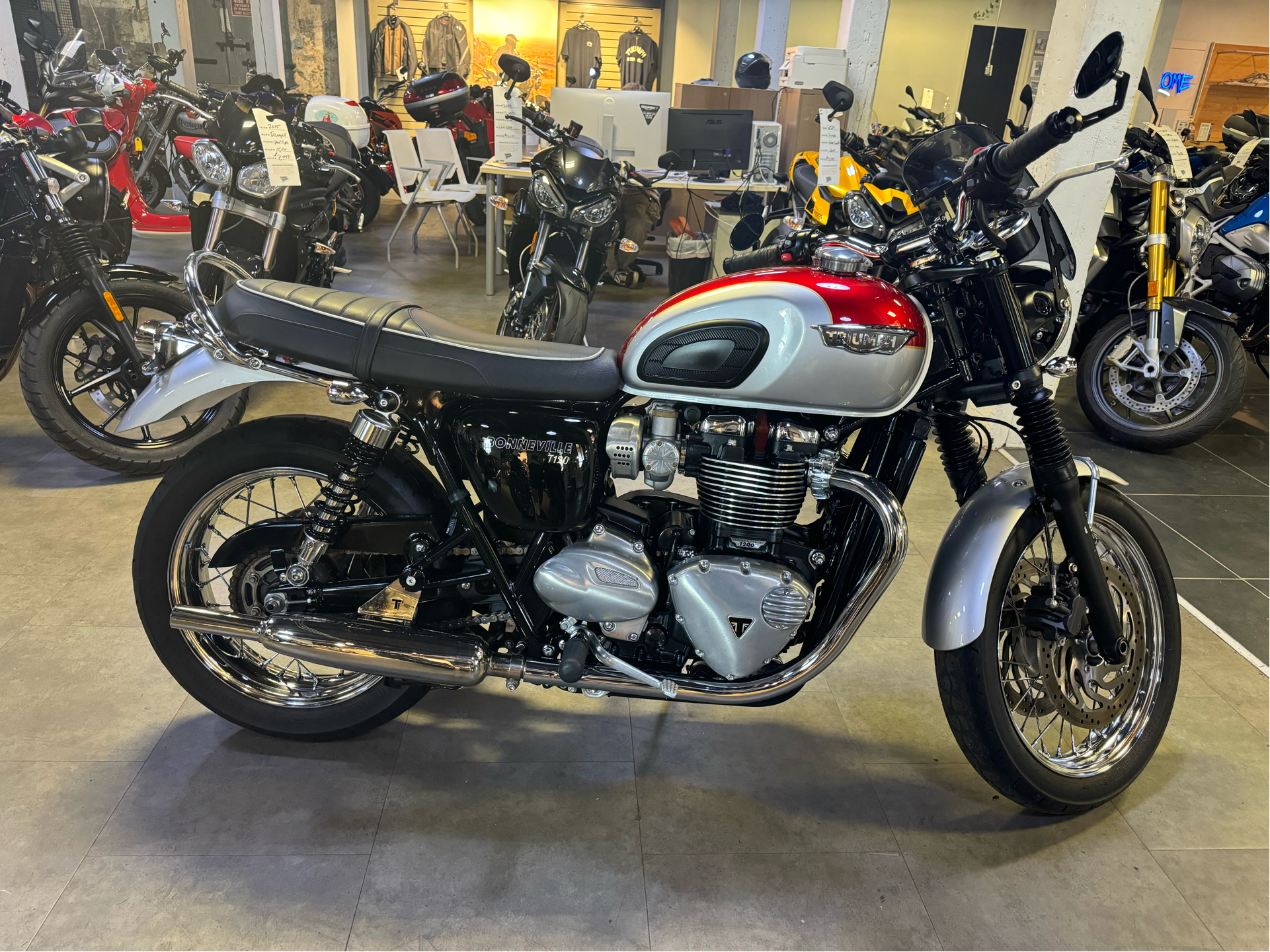 2016 Triumph Bonneville T120 in Bala Cynwyd, Pennsylvania - Photo 4