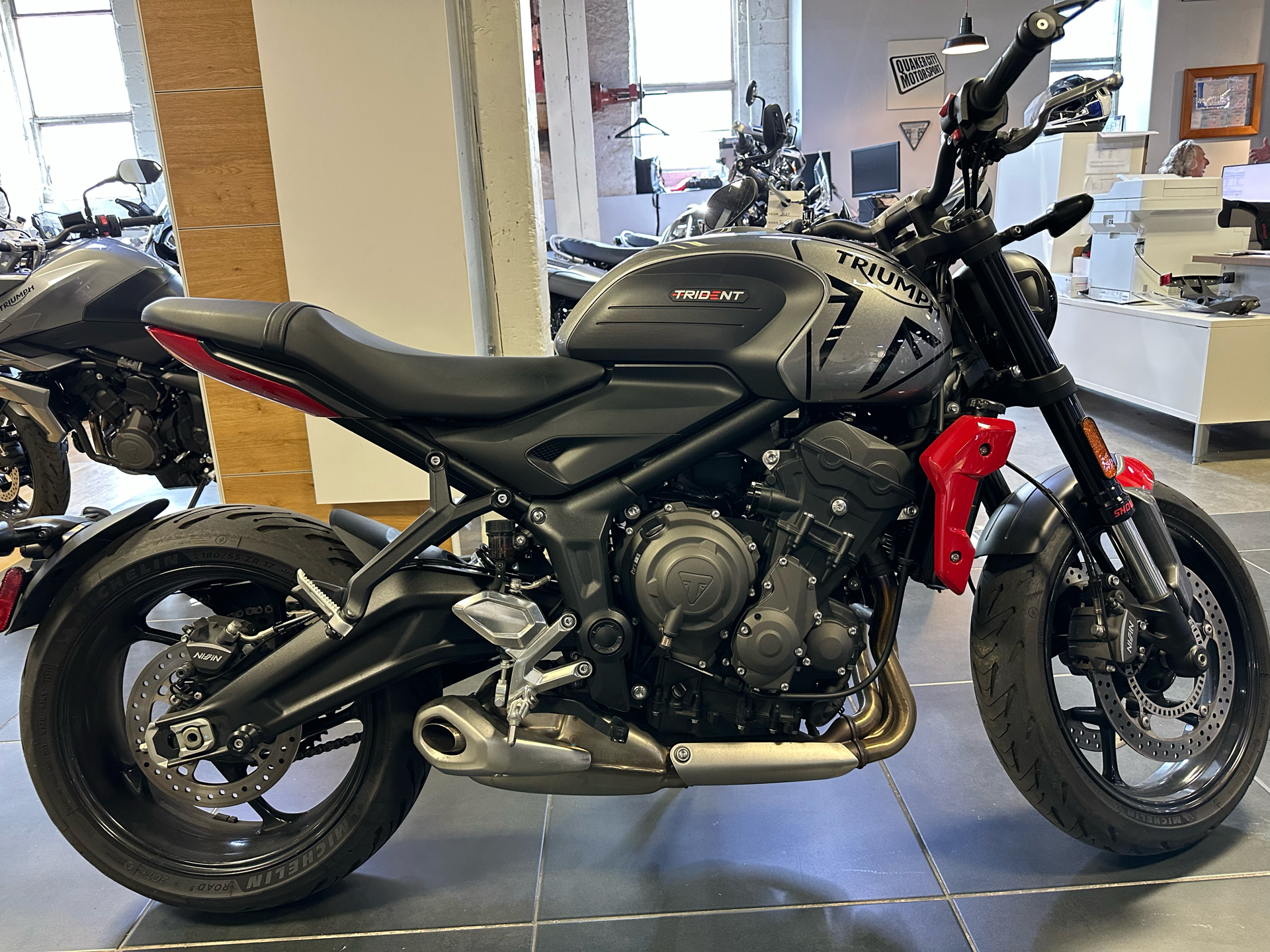 2022 Triumph Trident 660 in Philadelphia, Pennsylvania - Photo 4