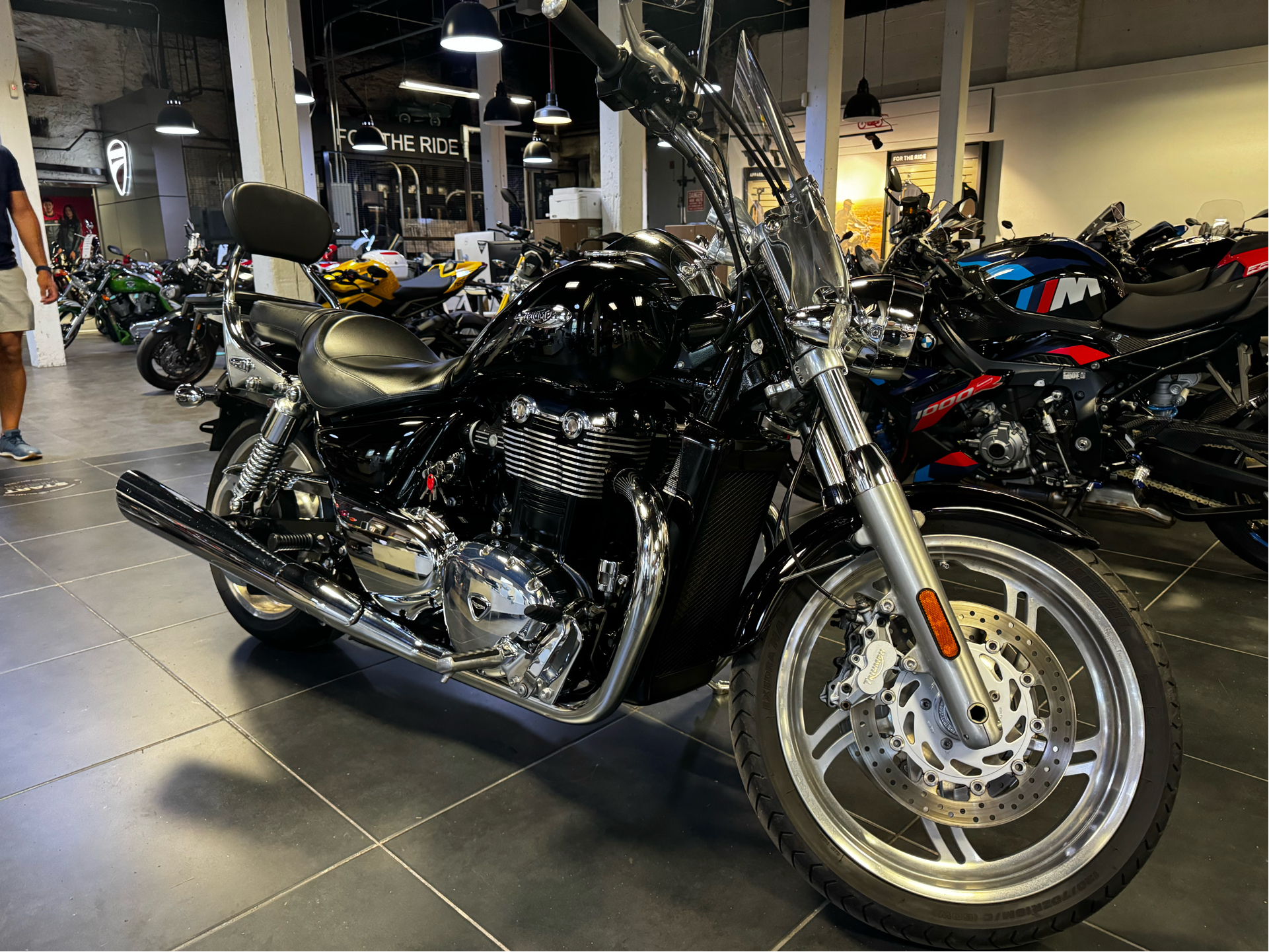 2010 Triumph Thunderbird in Bala Cynwyd, Pennsylvania - Photo 2