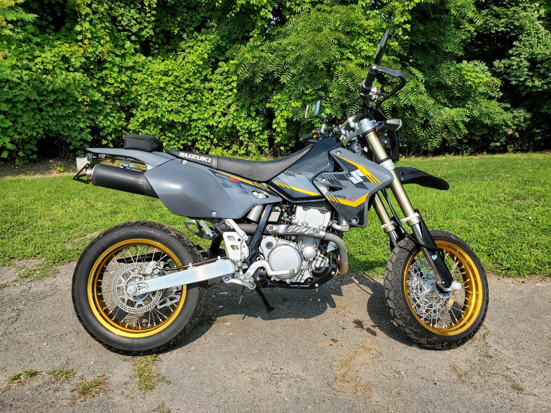 2016 Suzuki DR-Z400SM in Ransomville, New York - Photo 2