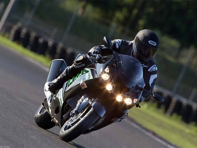 2013 Kawasaki Ninja® ZX™-14R in Ransomville, New York - Photo 18