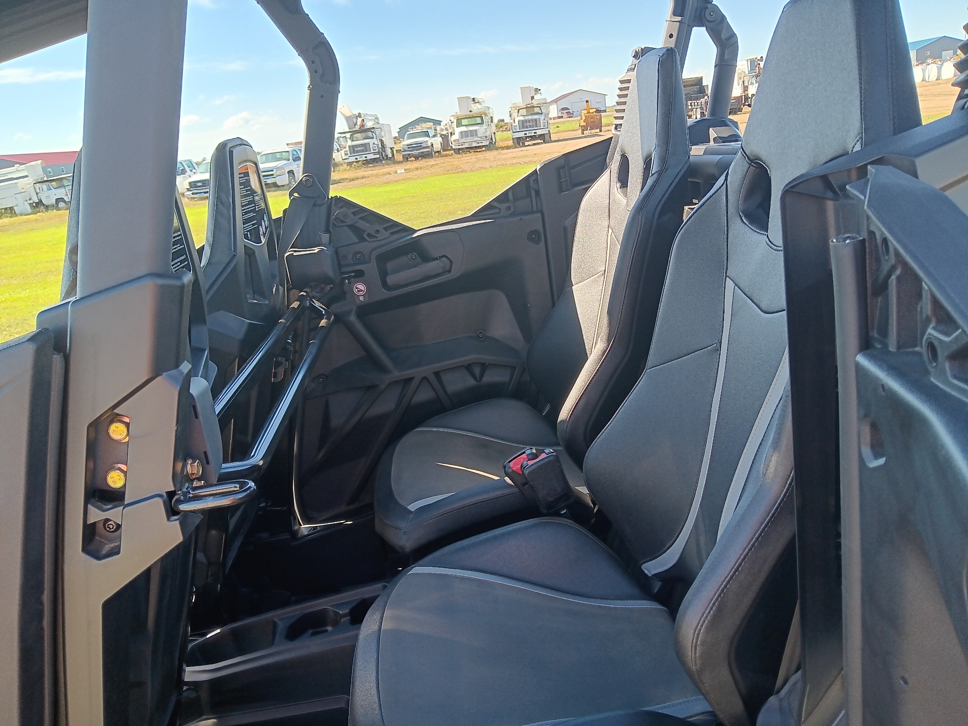 2024 Can-Am Commander MAX XT 1000R in Devils Lake, North Dakota - Photo 11