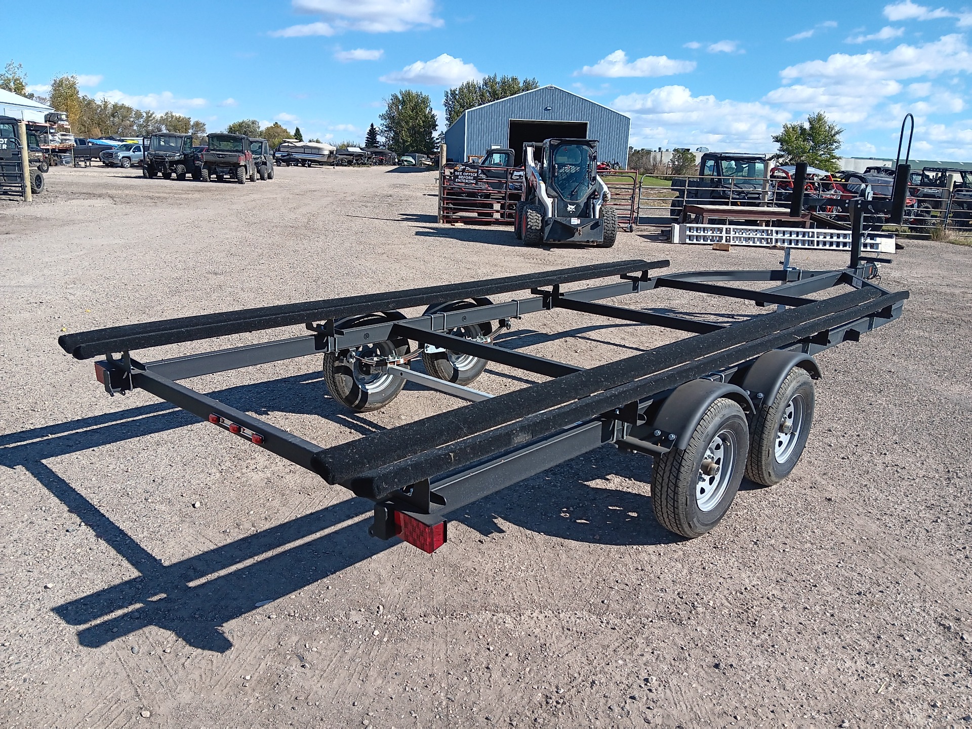 2022 Karavan Trailers 3500# 18-22' Bunk Tandem Pontoon Trailer in Devils Lake, North Dakota - Photo 4