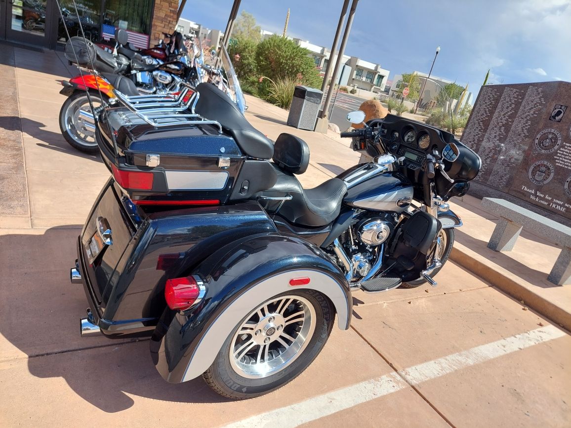 2013 Harley-Davidson Tri Glide® Ultra Classic® in Washington, Utah - Photo 4