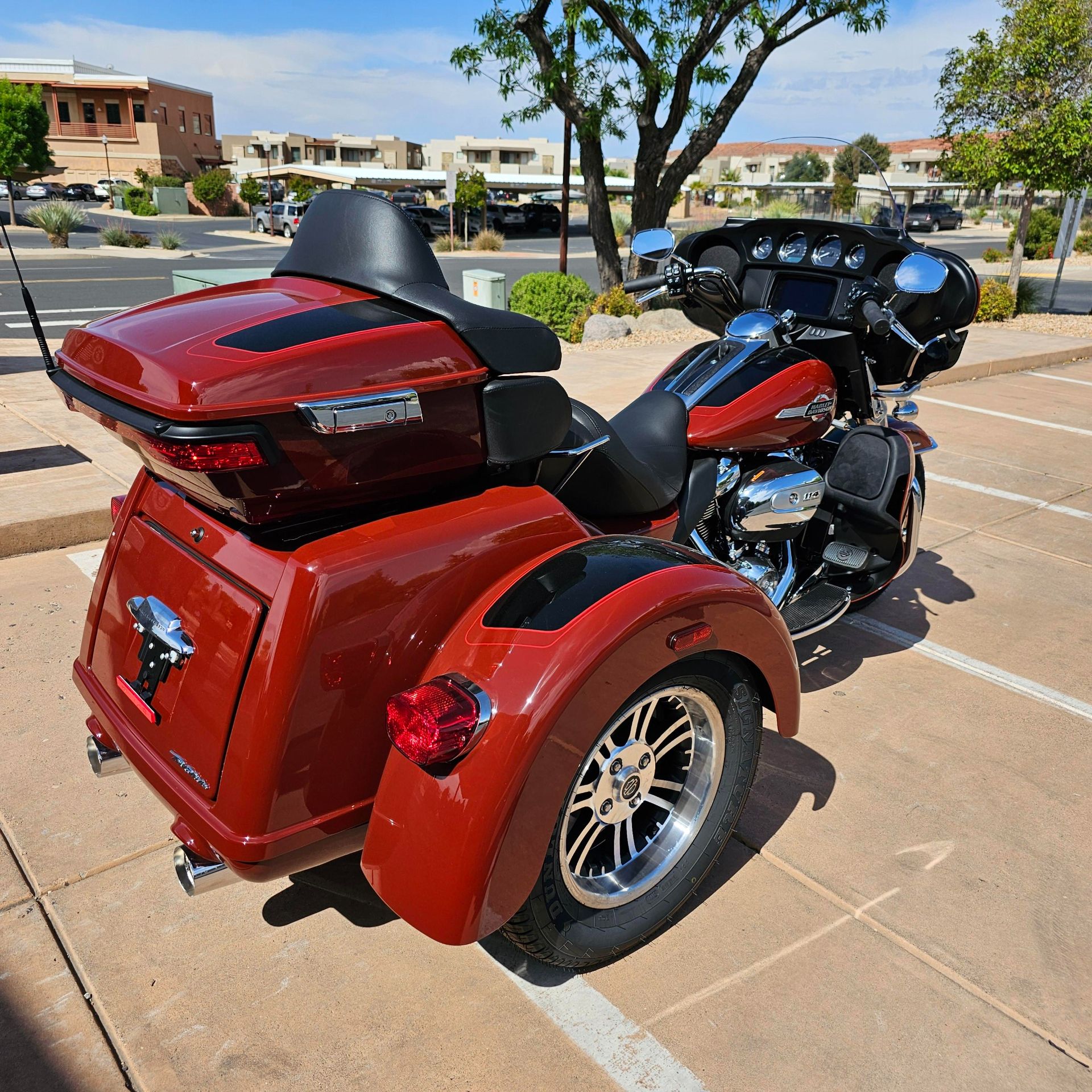 2024 Harley-Davidson Tri Glide® Ultra in Washington, Utah - Photo 2
