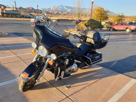 2011 Harley-Davidson Ultra Classic® Electra Glide® in Washington, Utah - Photo 2