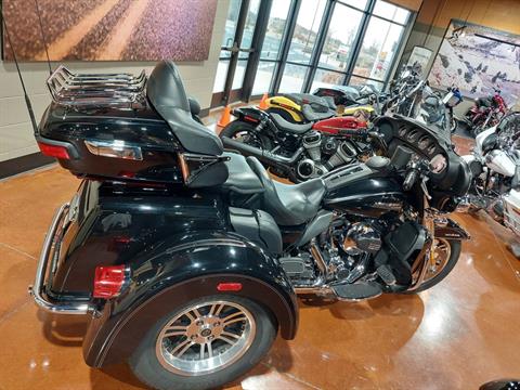 2014 Harley-Davidson Tri Glide® Ultra in Washington, Utah - Photo 6