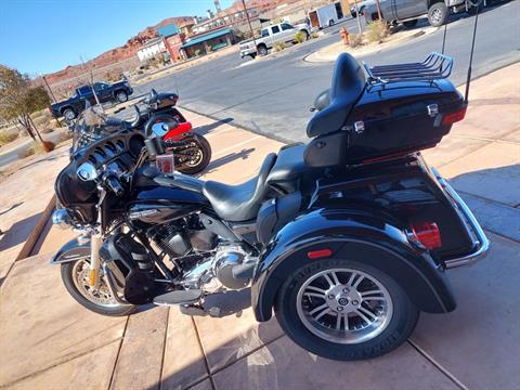 2014 Harley-Davidson Tri Glide® Ultra in Washington, Utah - Photo 2