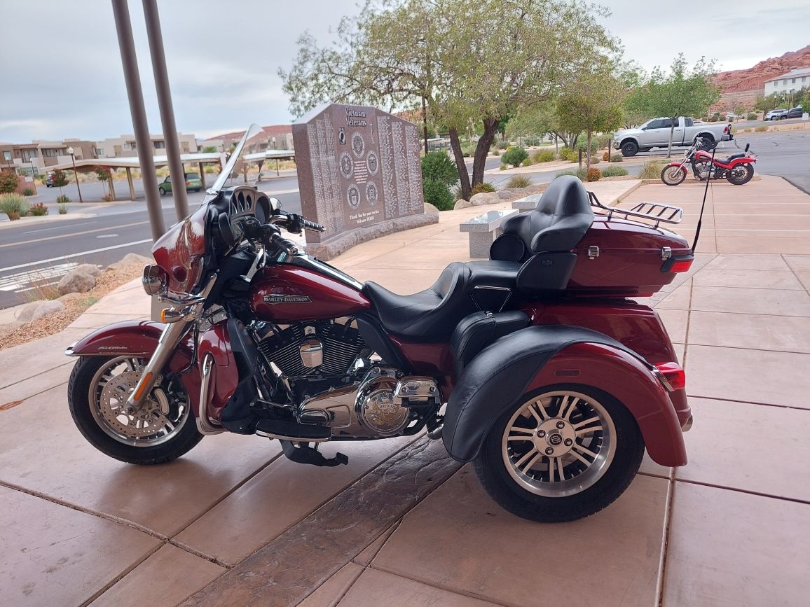 2015 Harley-Davidson Tri Glide® Ultra in Washington, Utah - Photo 1