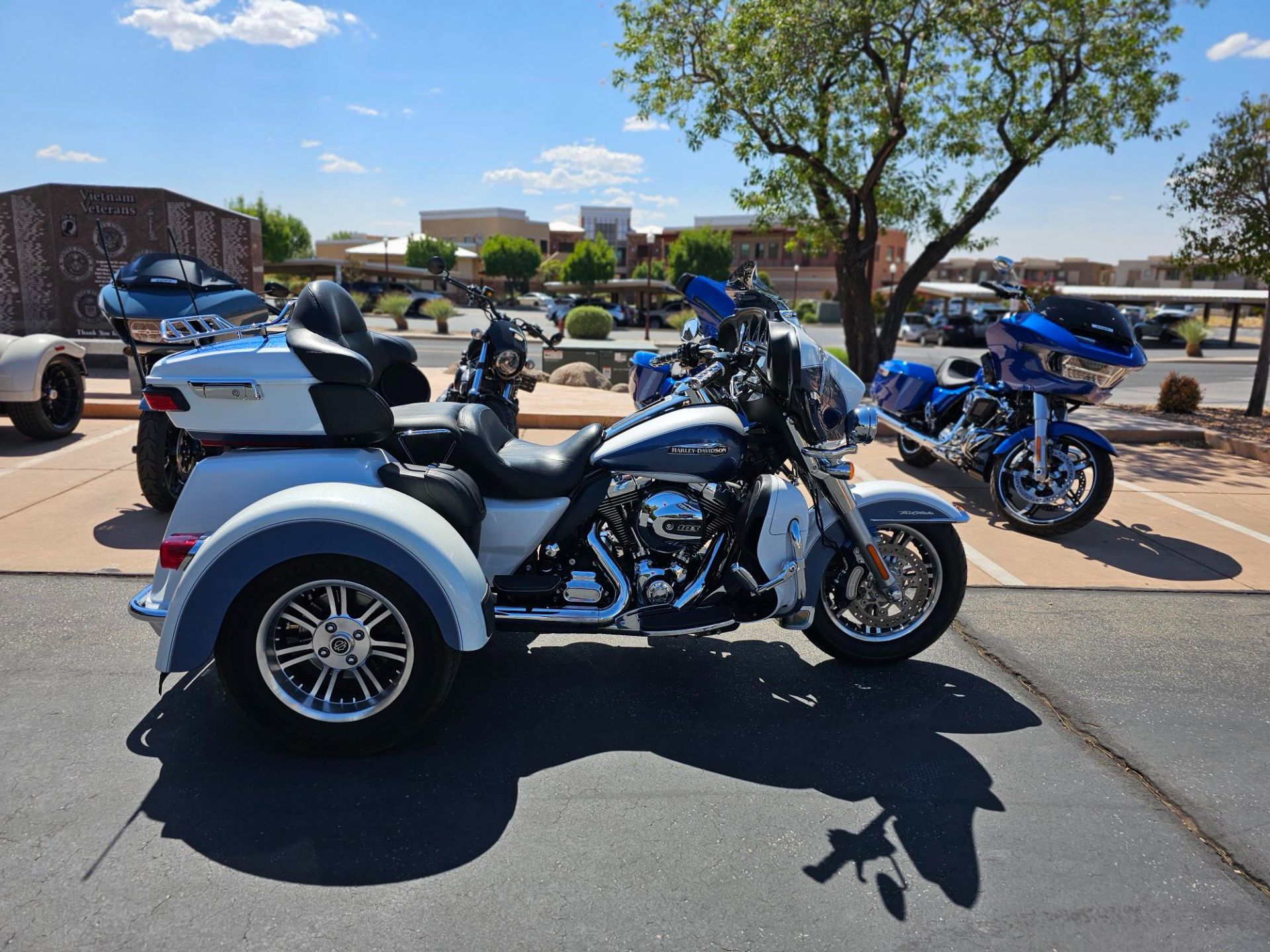 2015 Harley-Davidson Tri Glide® Ultra in Washington, Utah - Photo 12