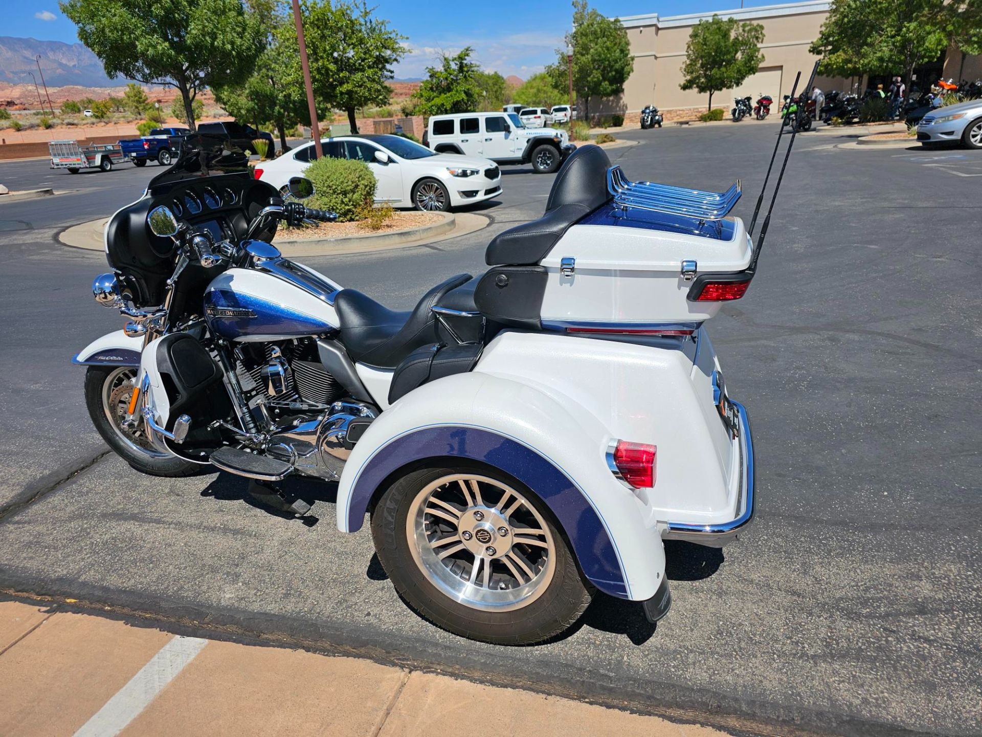 2015 Harley-Davidson Tri Glide® Ultra in Washington, Utah - Photo 4