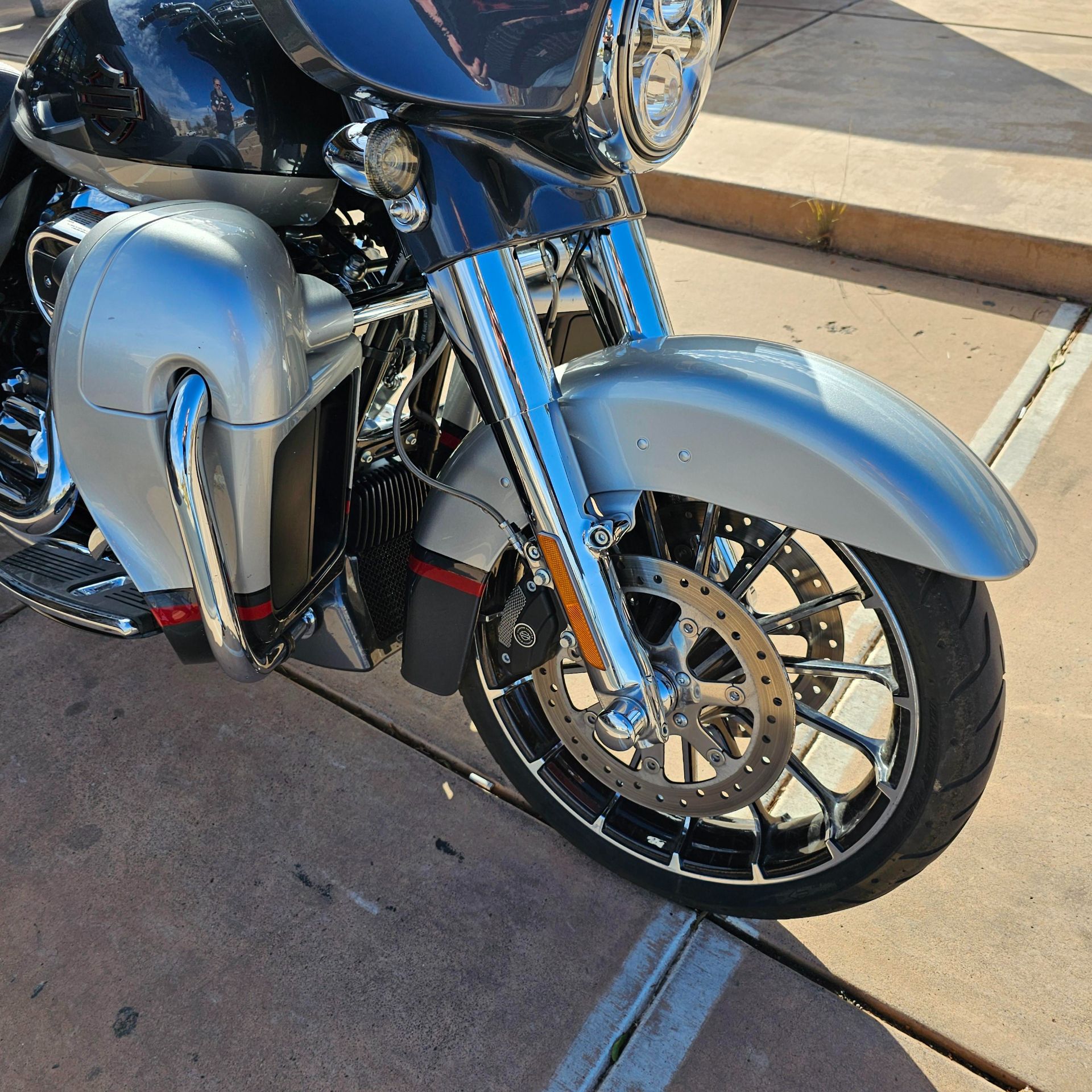 2019 Harley-Davidson CVO™ Street Glide® in Washington, Utah - Photo 8