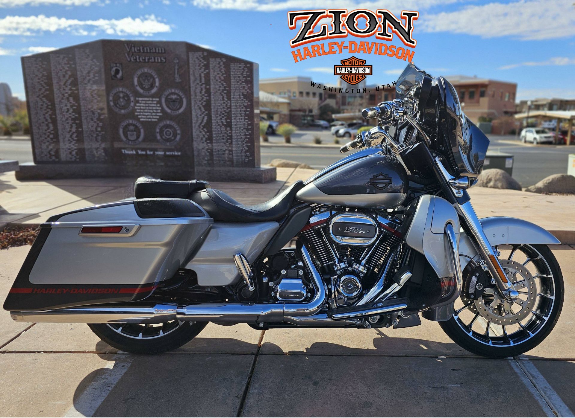 2019 Harley-Davidson CVO™ Street Glide® in Washington, Utah - Photo 1