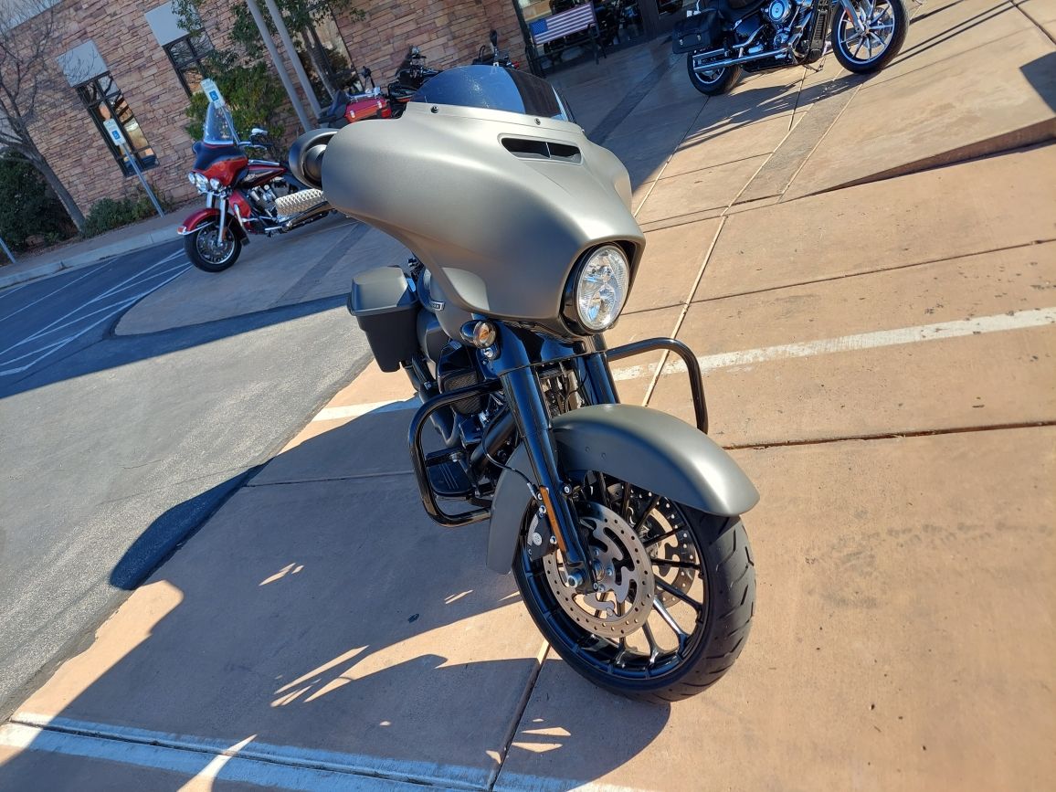 2019 Harley-Davidson Street Glide® Special in Washington, Utah - Photo 2