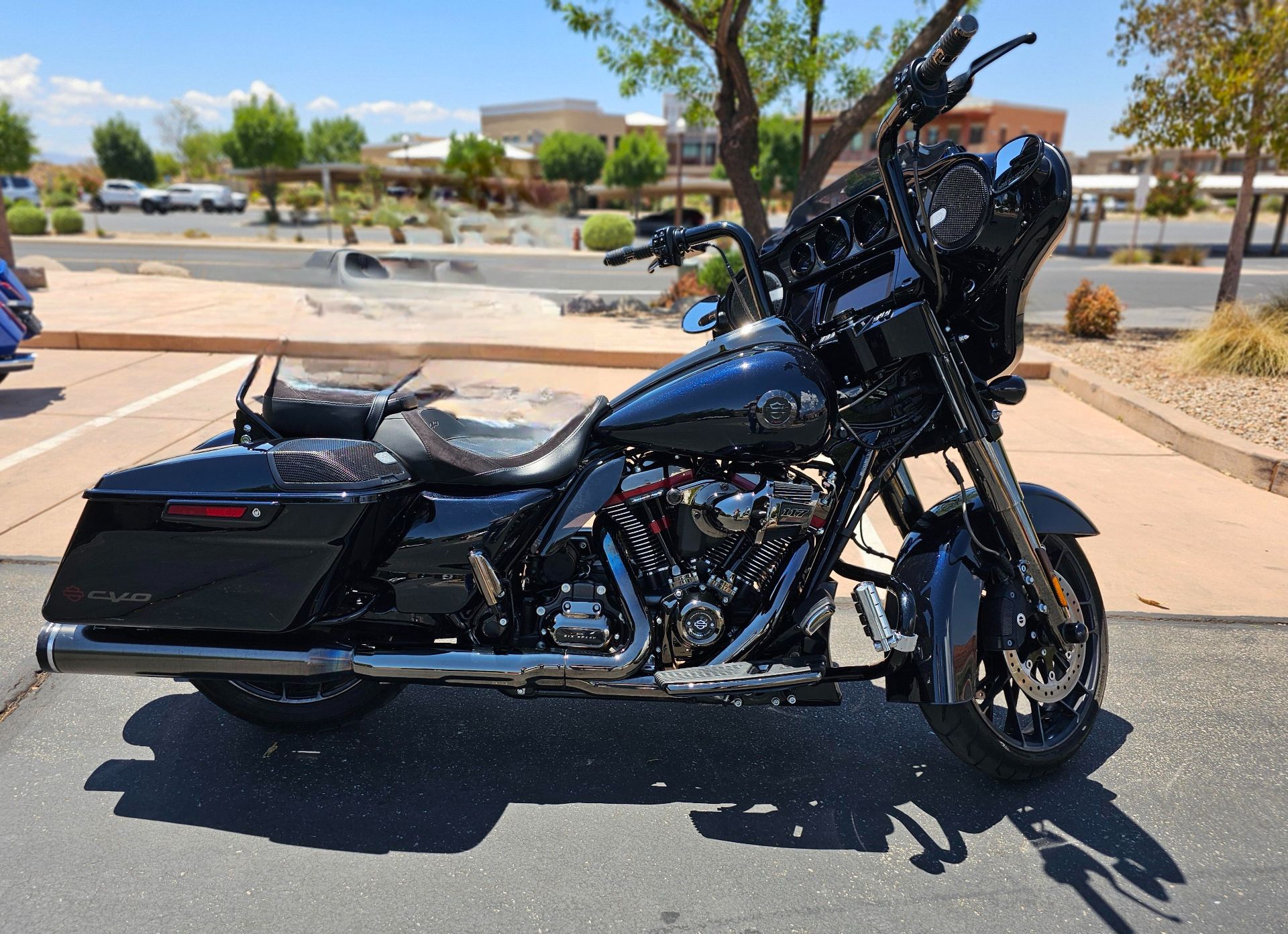 2022 Harley-Davidson CVO™ Street Glide® in Washington, Utah - Photo 1