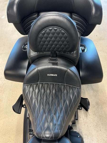 2020 Indian Motorcycle Roadmaster® Dark Horse® in Austin, Texas - Photo 10