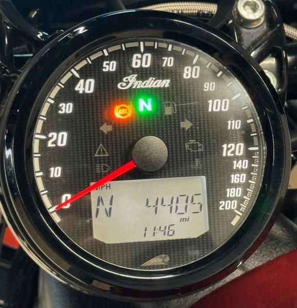 2023 Indian Motorcycle Scout® Rogue ABS Icon in Austin, Texas - Photo 15