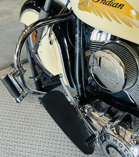 2019 Indian Motorcycle Chieftain® Classic ABS in Boerne, Texas - Photo 10